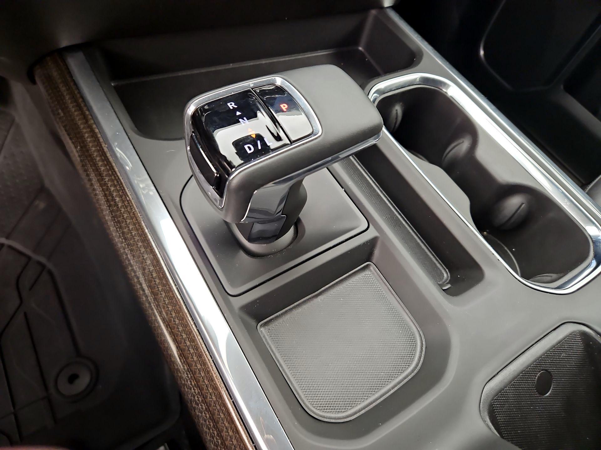 Thumbnail: 2025 Chevrolet Silverado 1500 - 17