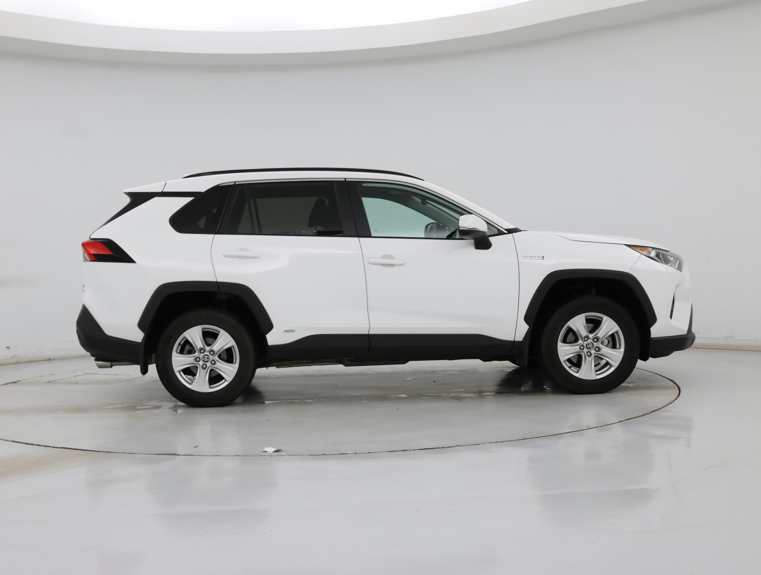 Thumbnail: 2021 Toyota RAV4 - 7