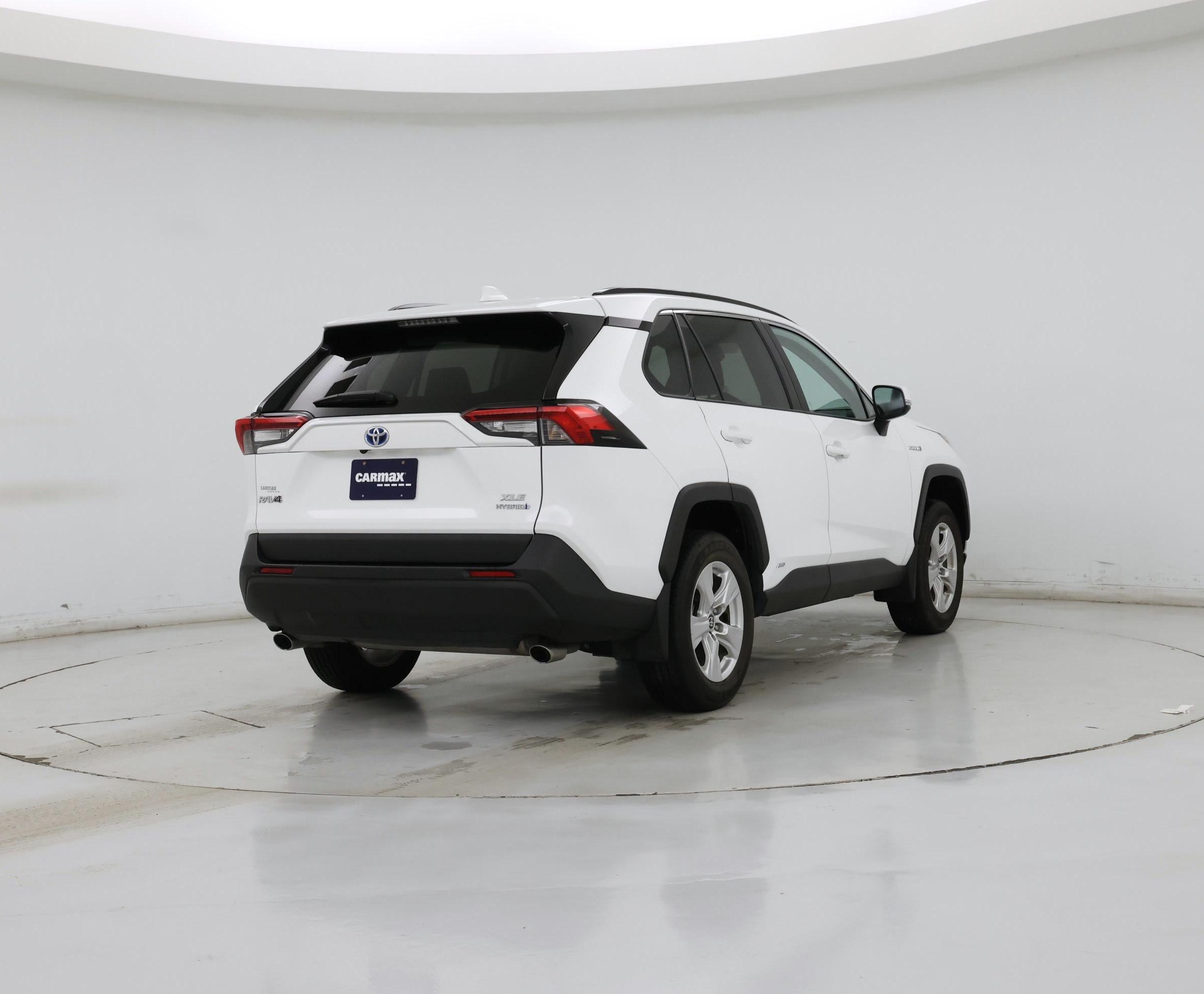 Thumbnail: 2021 Toyota RAV4 - 8