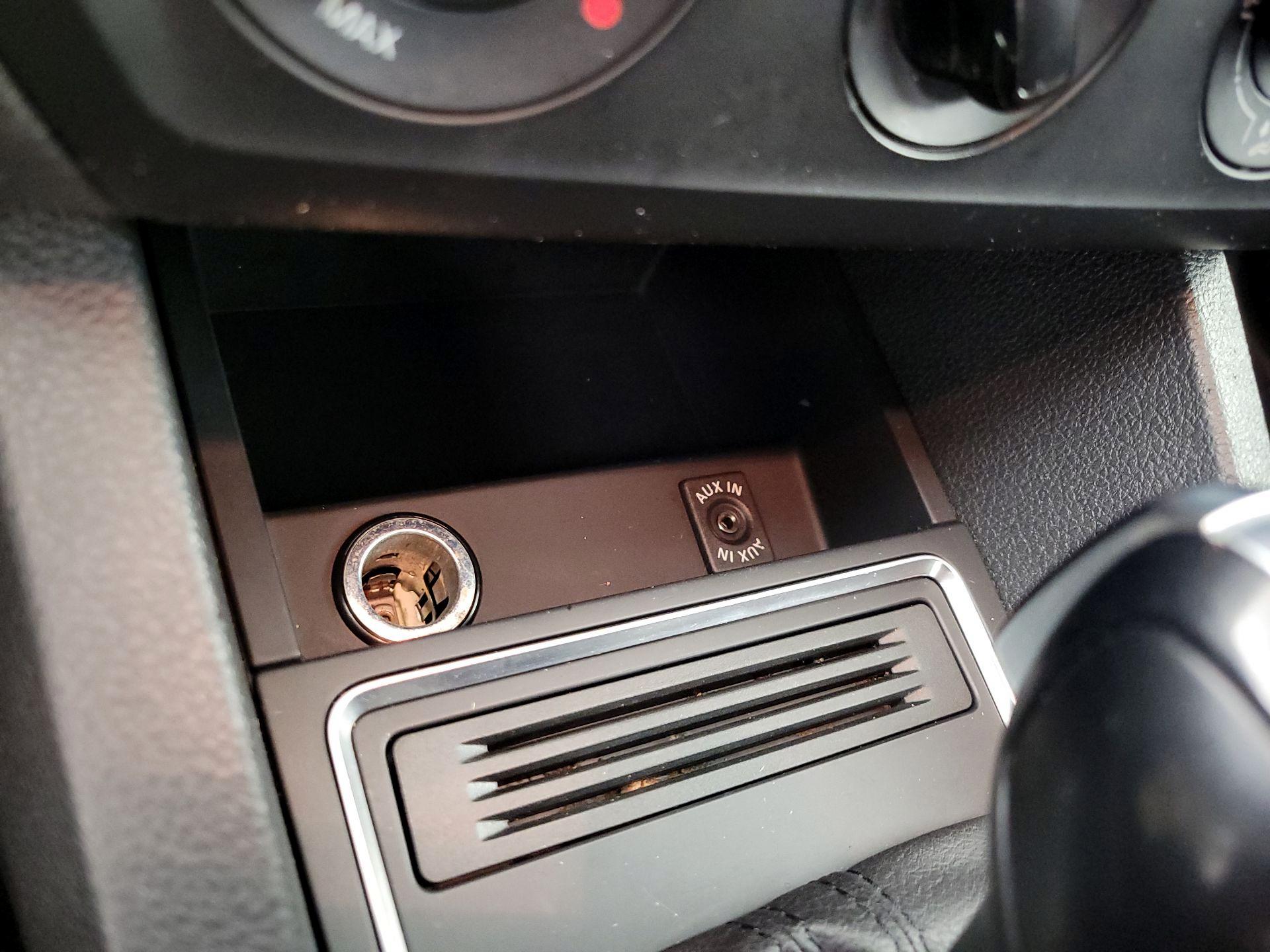 Thumbnail: 2015 Volkswagen Jetta - 17