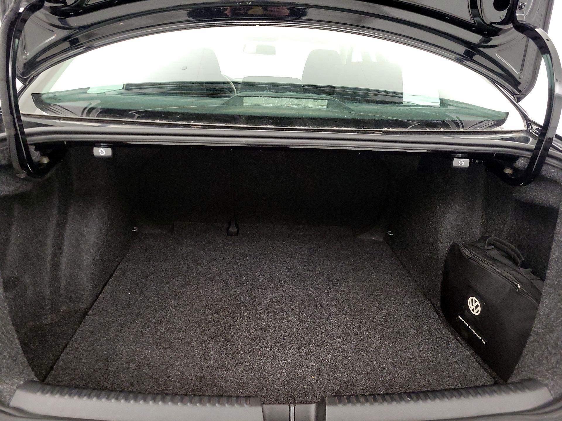 Thumbnail: 2015 Volkswagen Jetta - 19