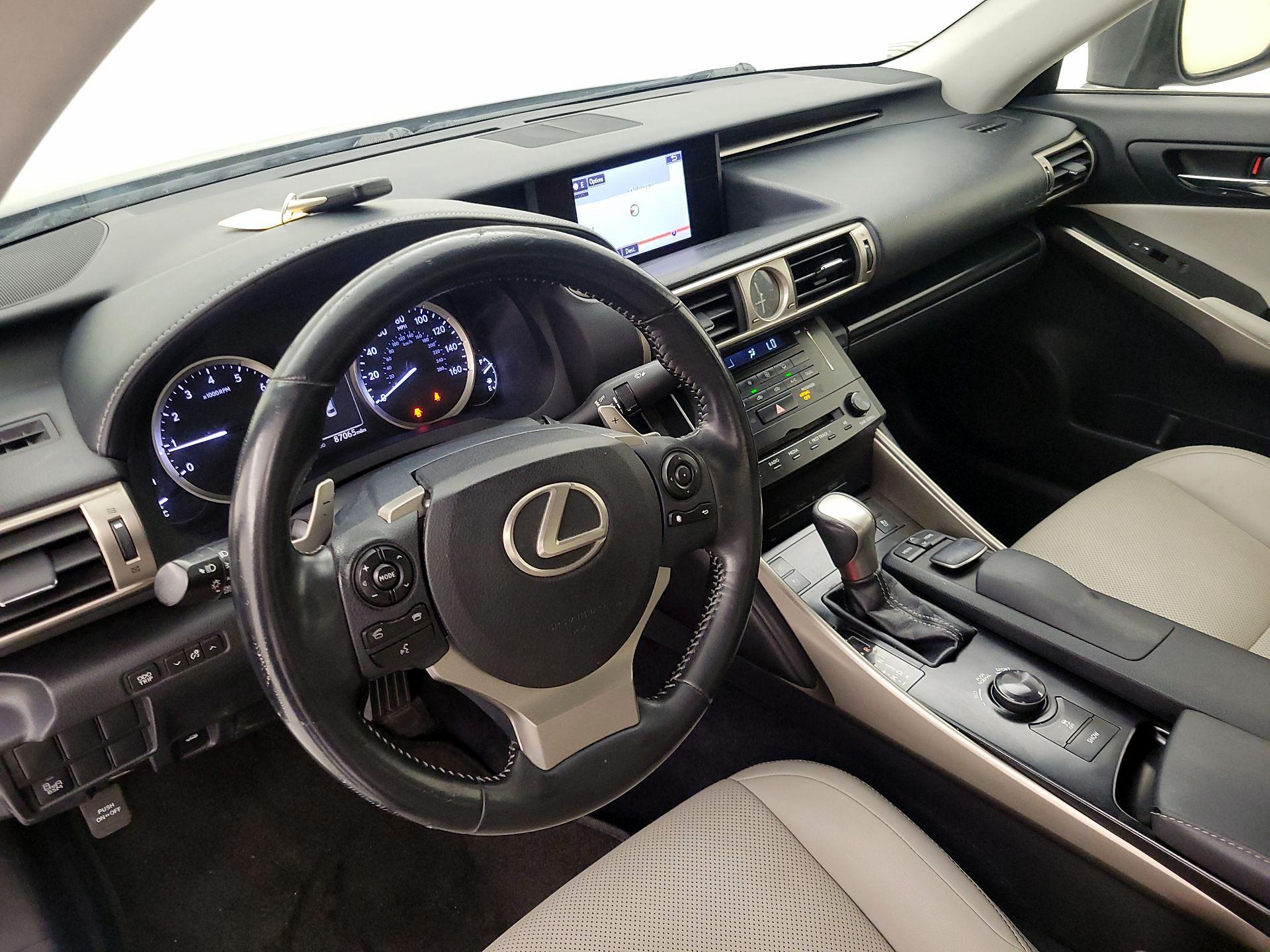 Thumbnail: 2014 Lexus IS - 9