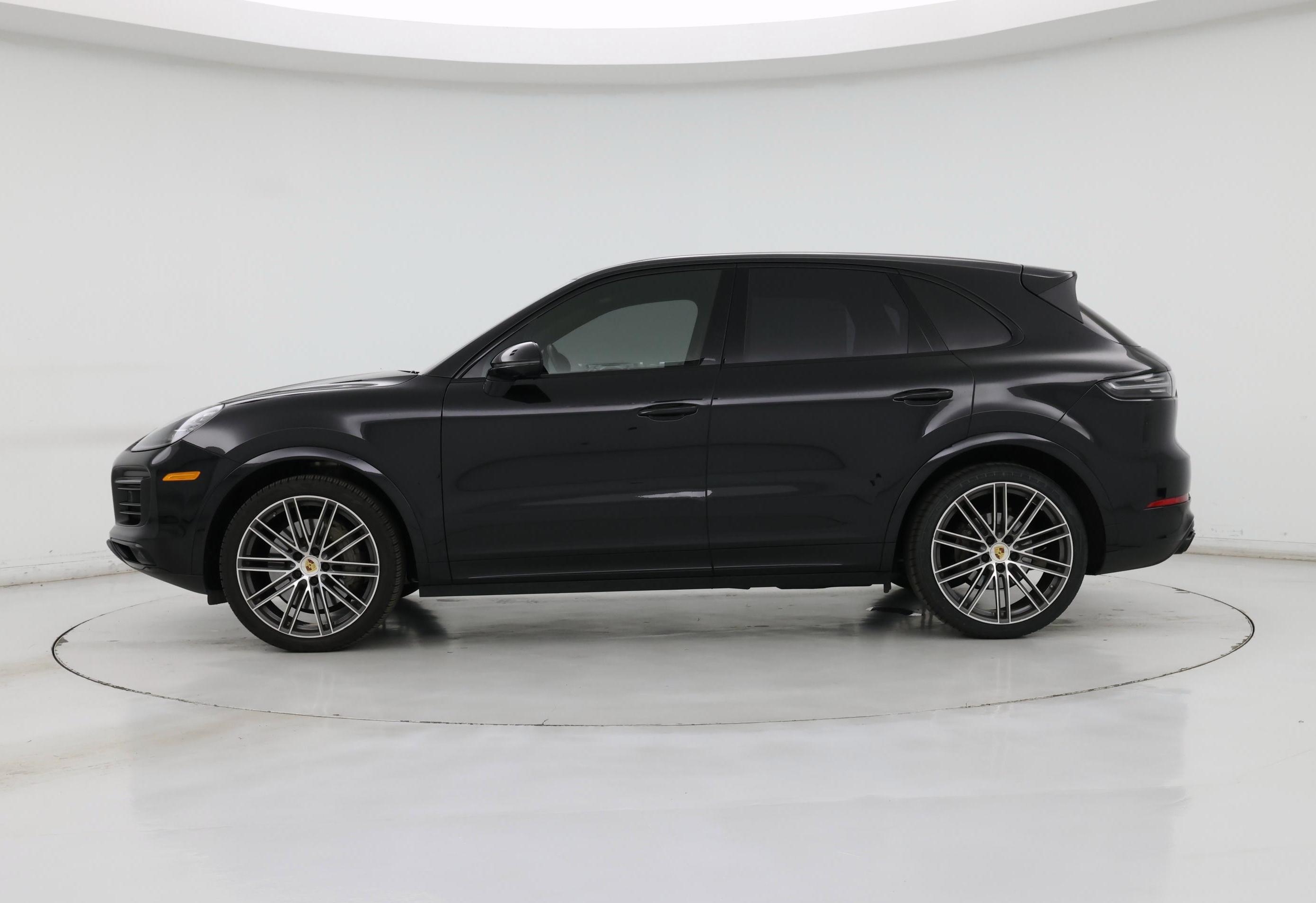 Thumbnail: 2020 Porsche Cayenne - 3