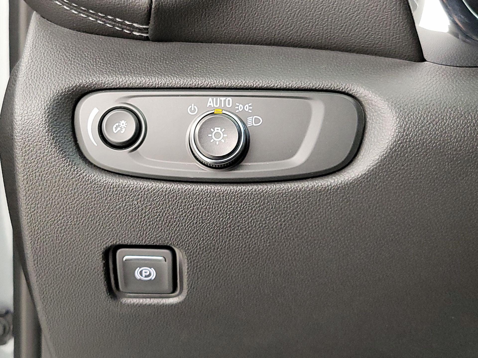 Thumbnail: 2023 Chevrolet Blazer - 13