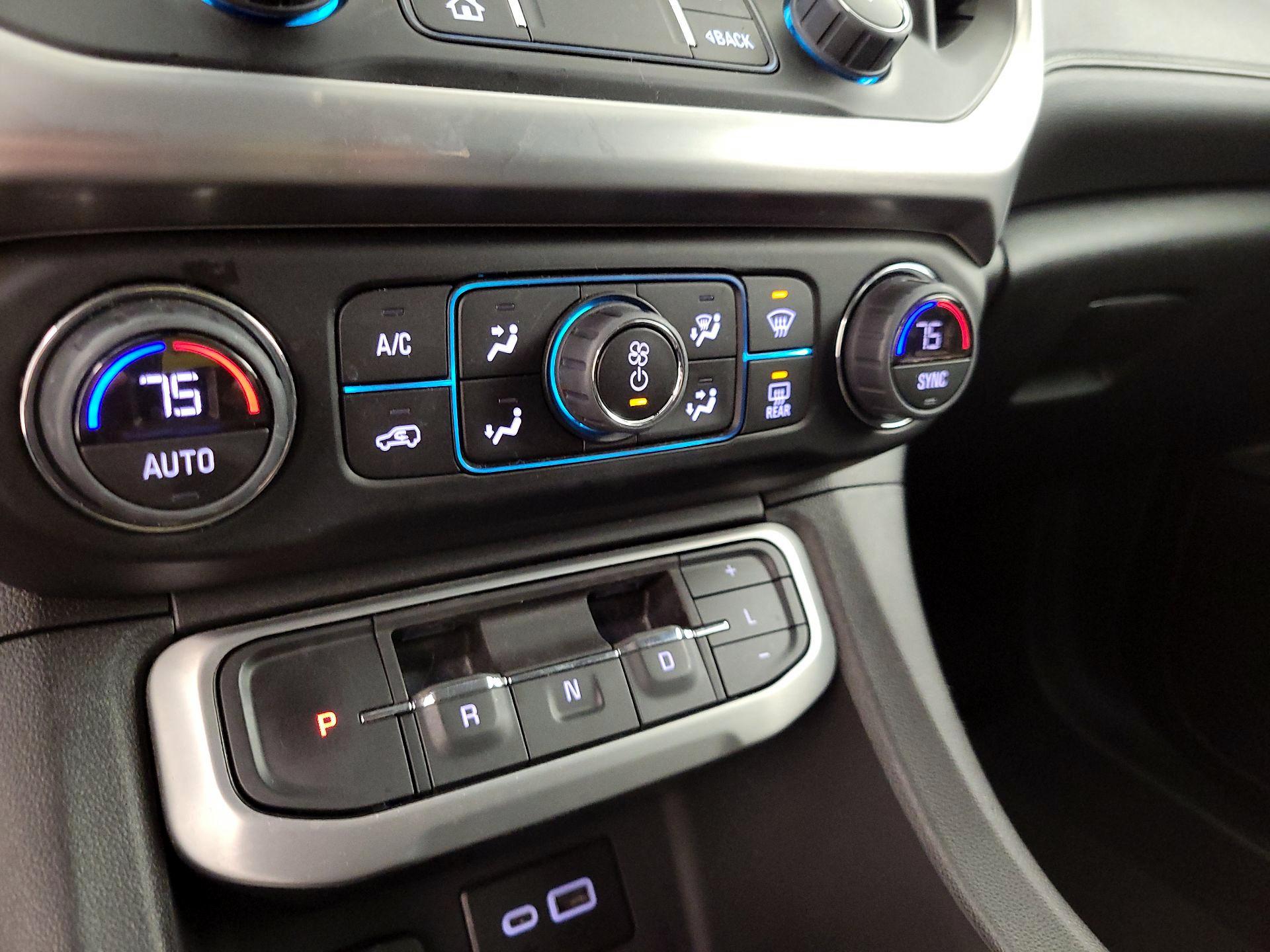 Thumbnail: 2023 GMC Acadia - 16