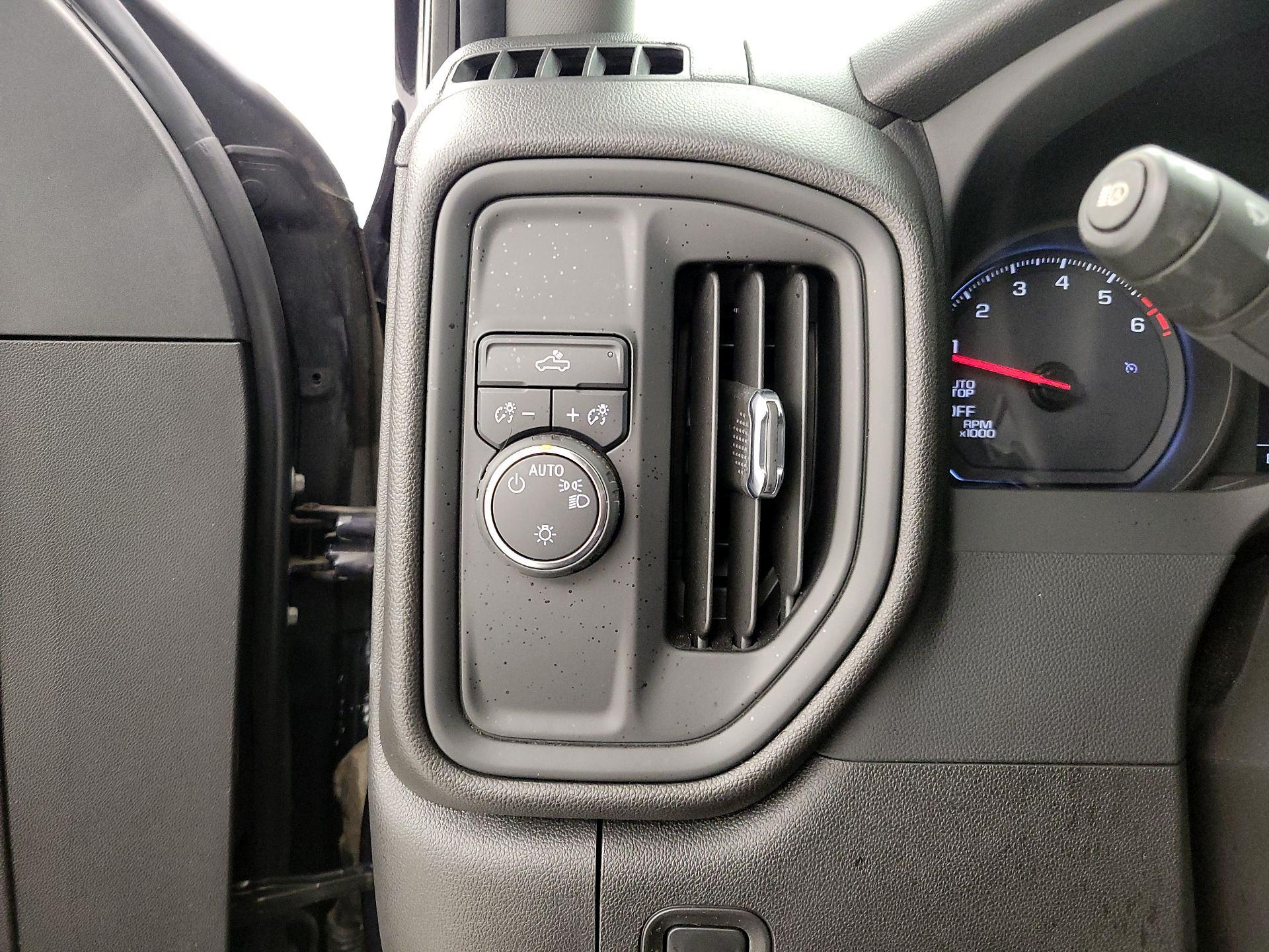 Thumbnail: 2022 Chevrolet Silverado 1500 - 13