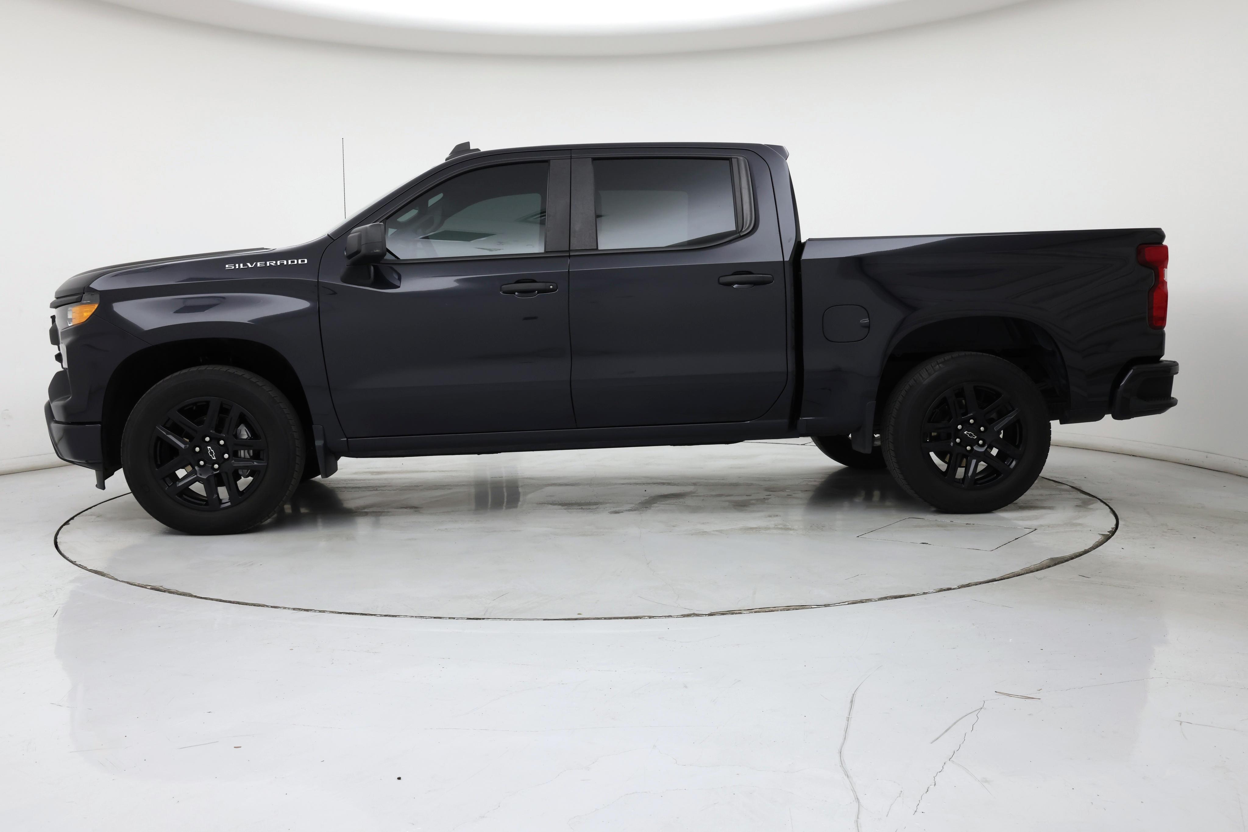 Thumbnail: 2022 Chevrolet Silverado 1500 - 3