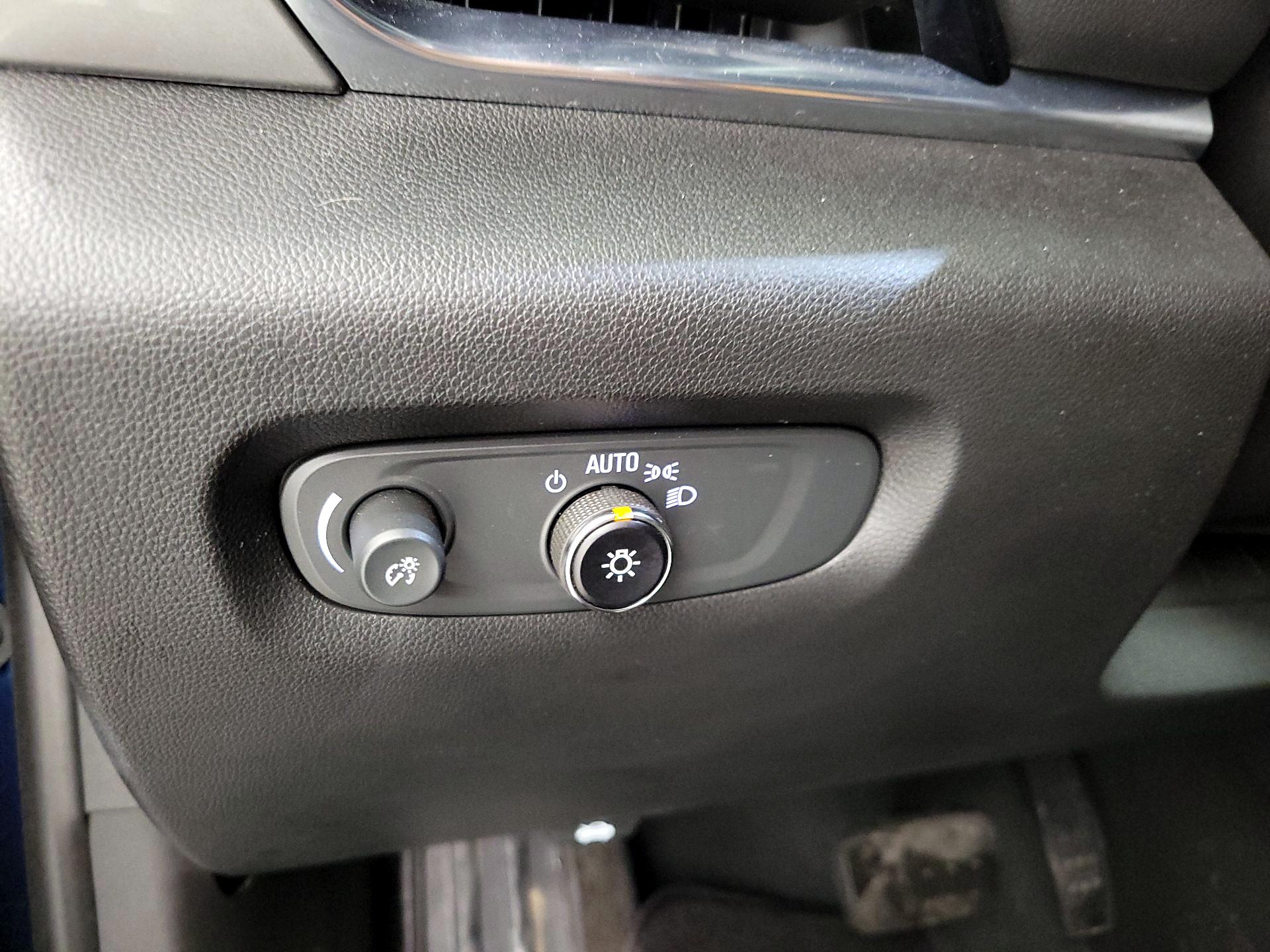 Thumbnail: 2023 Chevrolet Traverse - 13