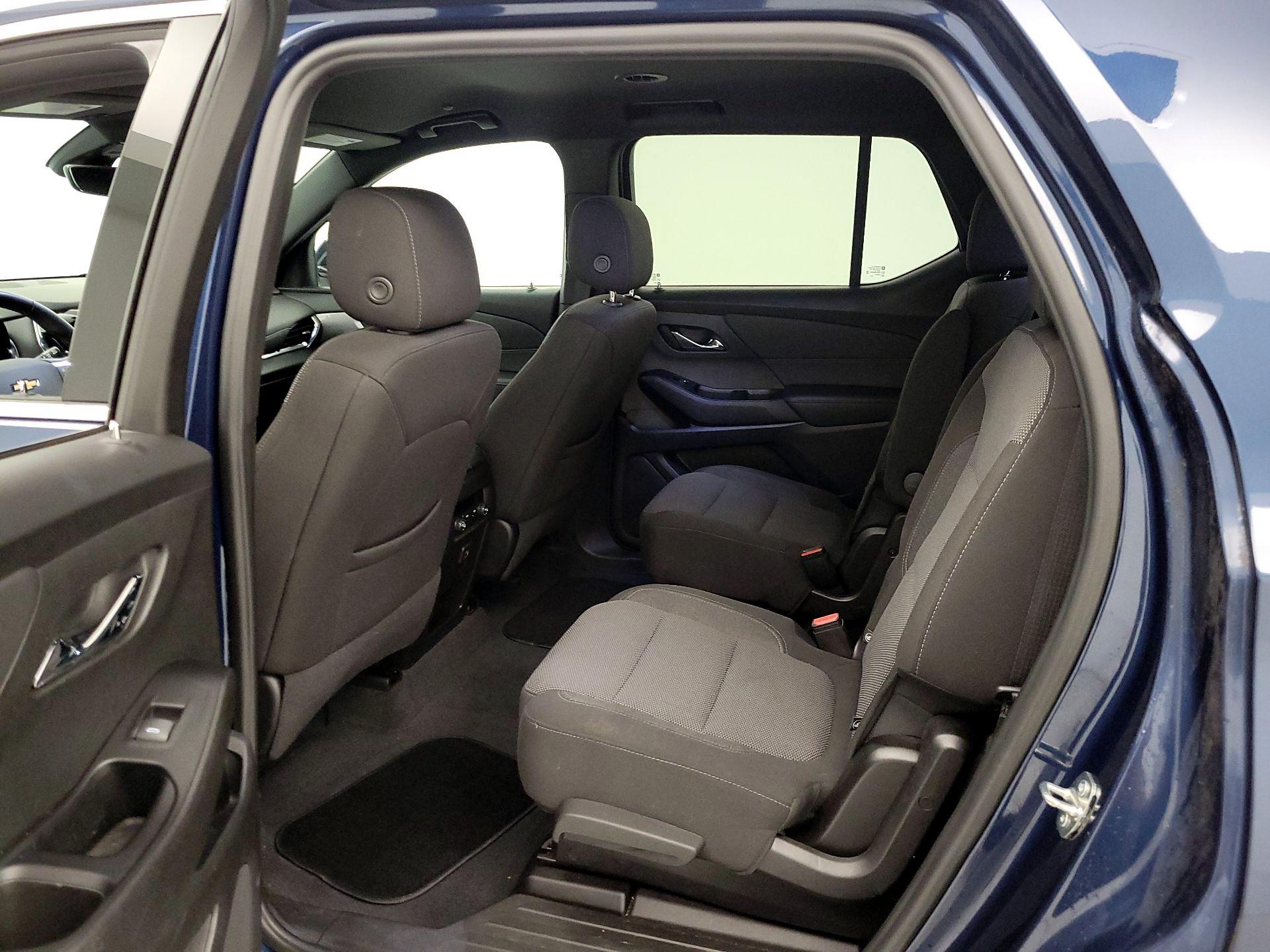 Thumbnail: 2023 Chevrolet Traverse - 19