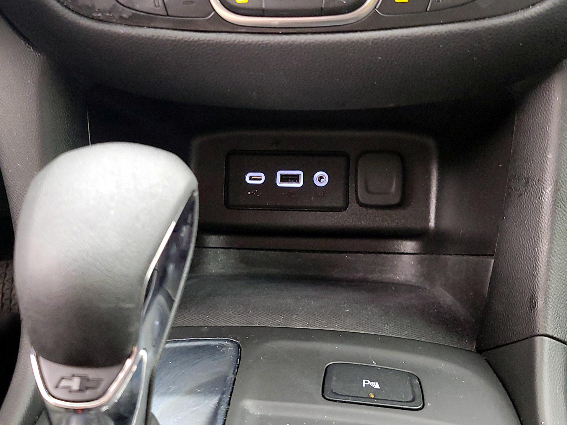 Thumbnail: 2024 Chevrolet Equinox - 18