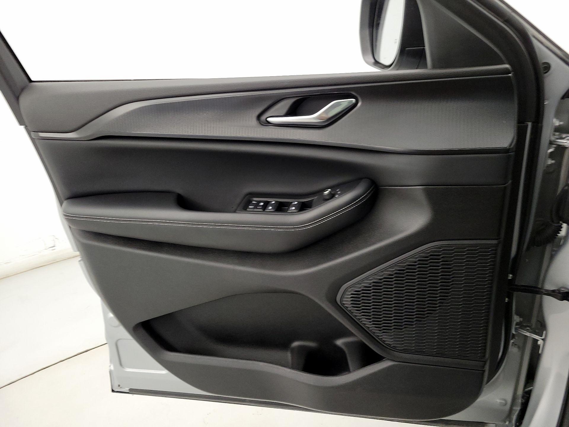 Thumbnail: 2024 Jeep Grand Cherokee L - 12