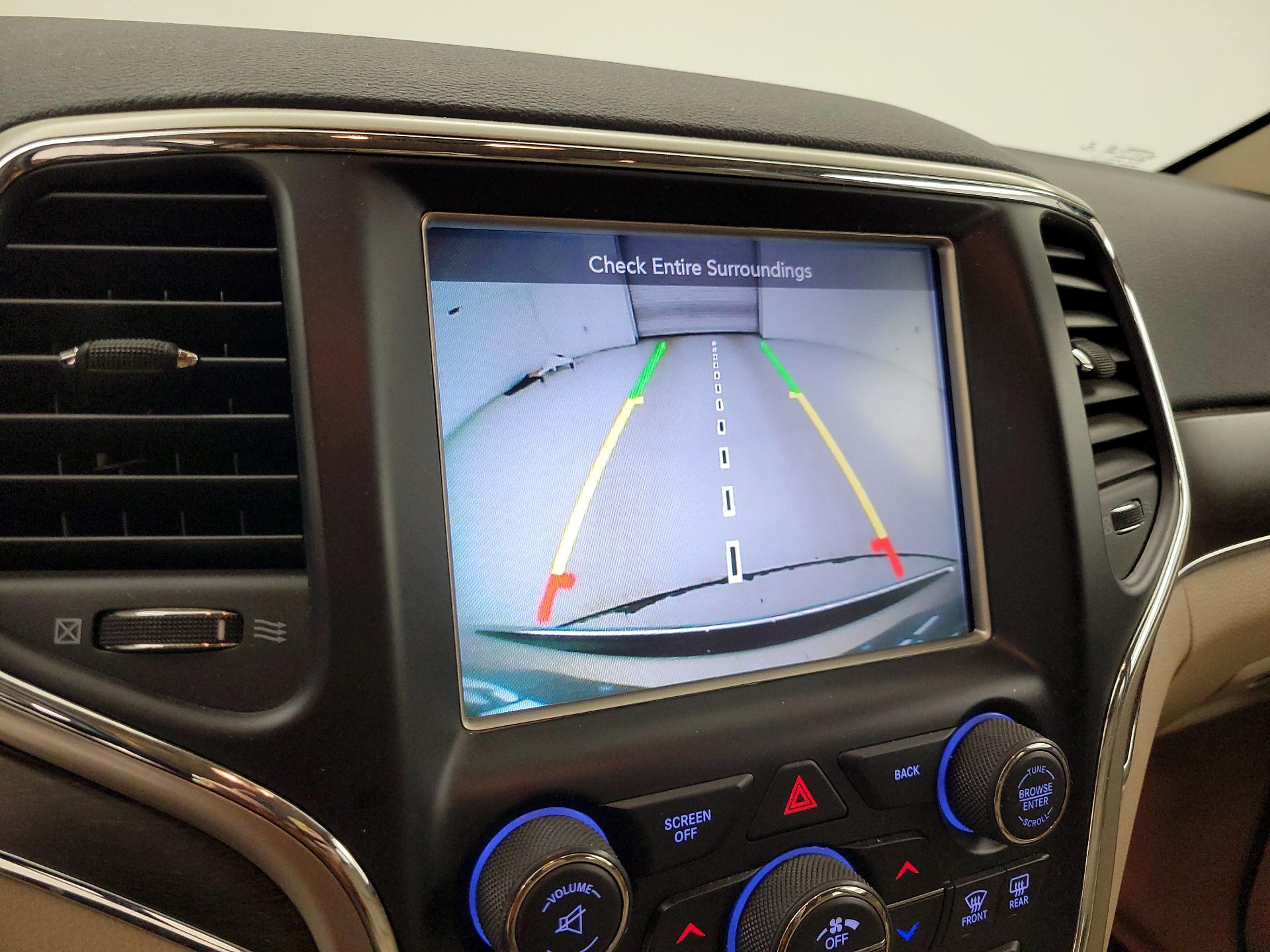 Thumbnail: 2015 Jeep Grand Cherokee - 15