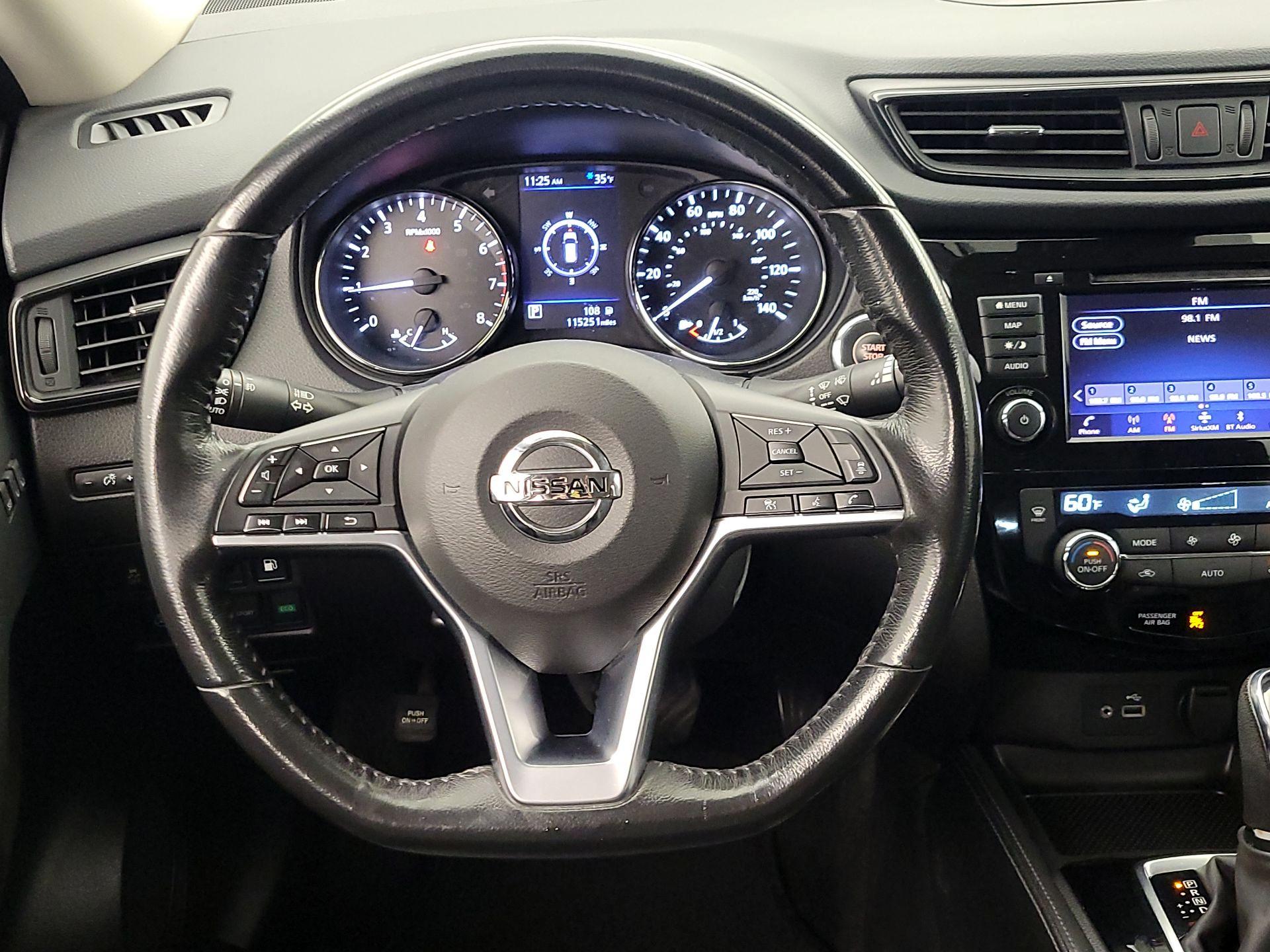 Thumbnail: 2018 Nissan Rogue - 10