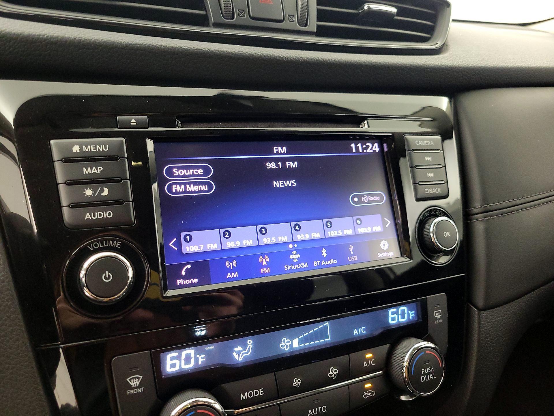 Thumbnail: 2018 Nissan Rogue - 16