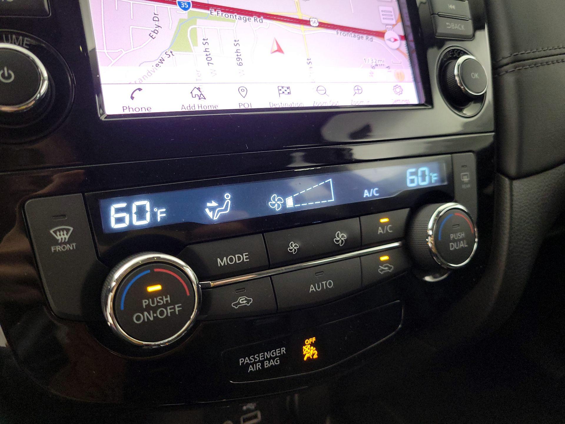 Thumbnail: 2018 Nissan Rogue - 17