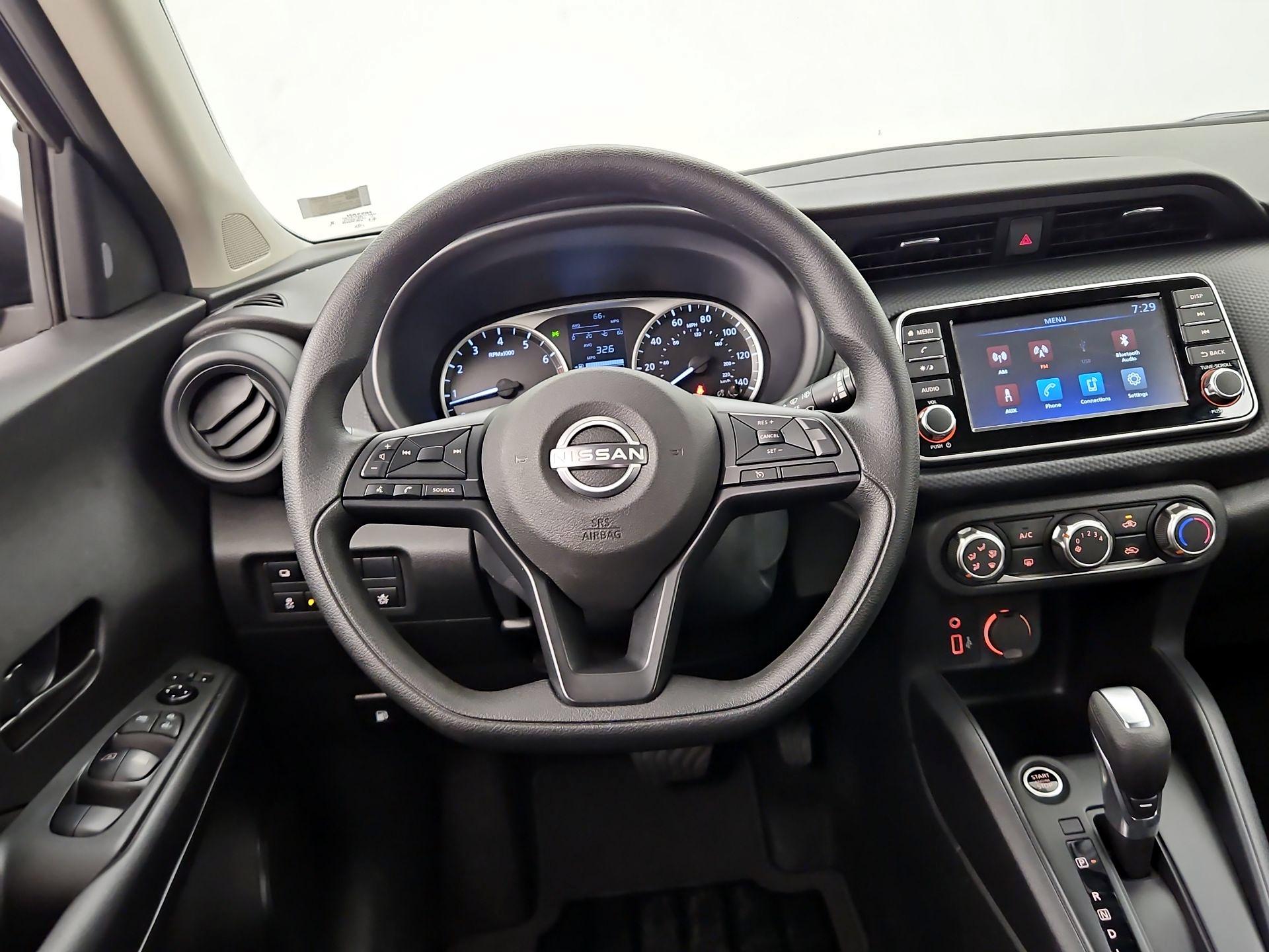 Thumbnail: 2025 Nissan Kicks - 10