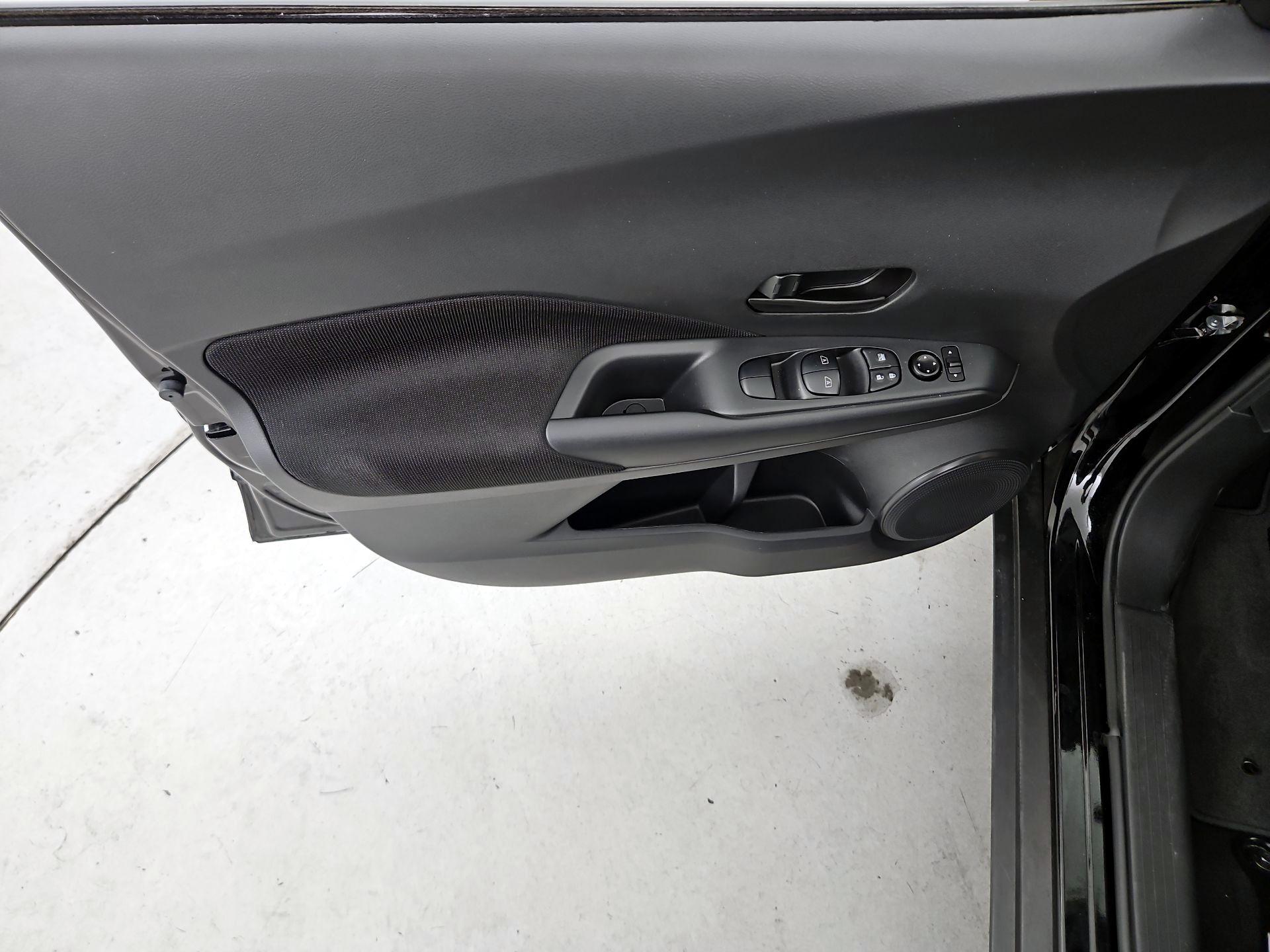 Thumbnail: 2025 Nissan Kicks - 12