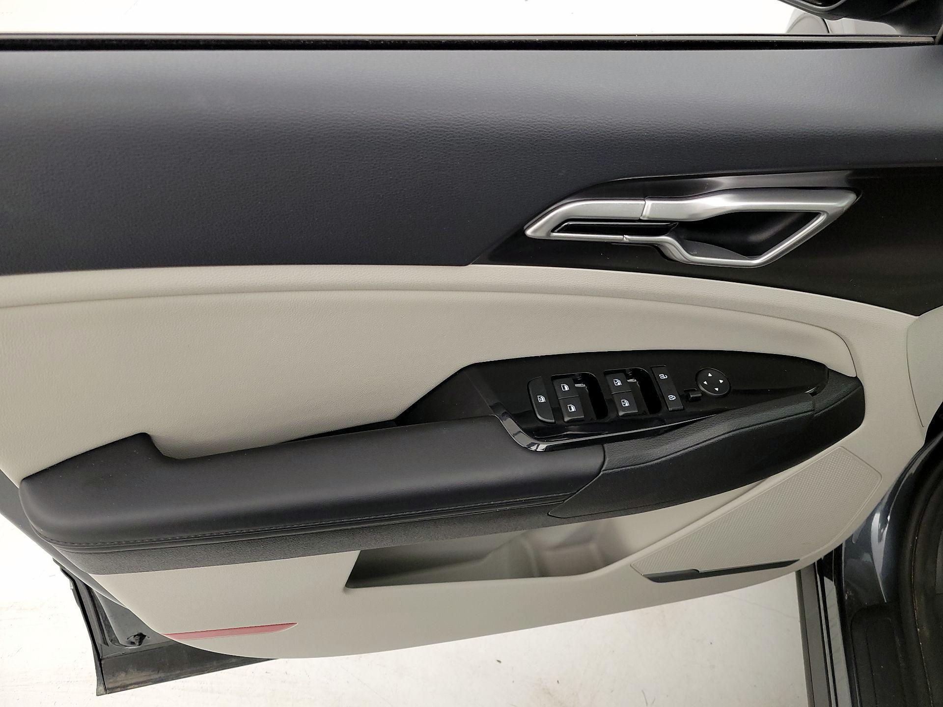 Thumbnail: 2025 Kia Sportage - 12