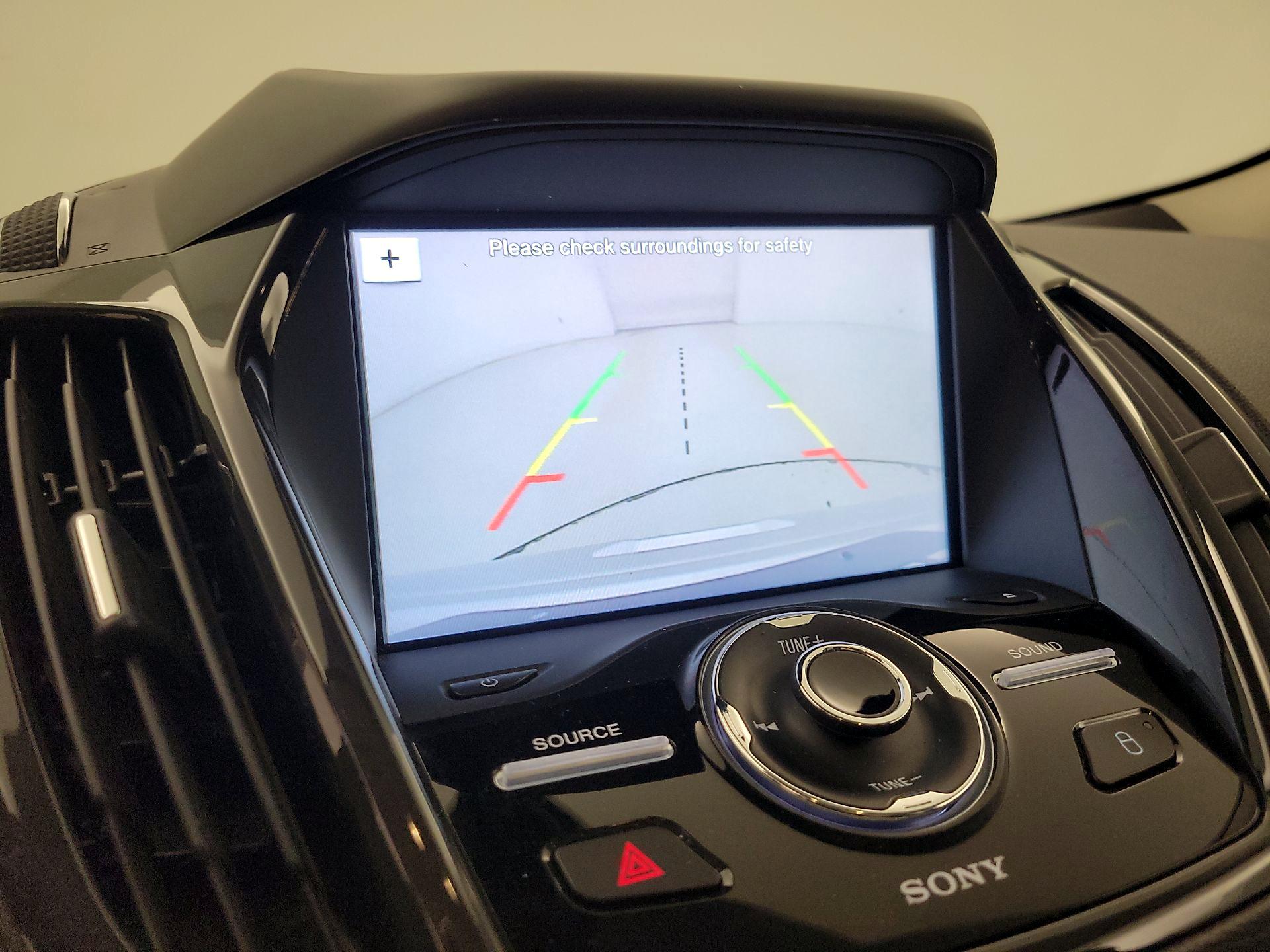 Thumbnail: 2016 Ford Escape - 15