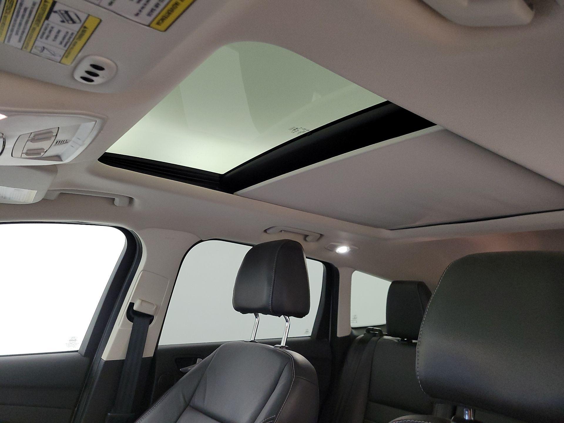 Thumbnail: 2016 Ford Escape - 20