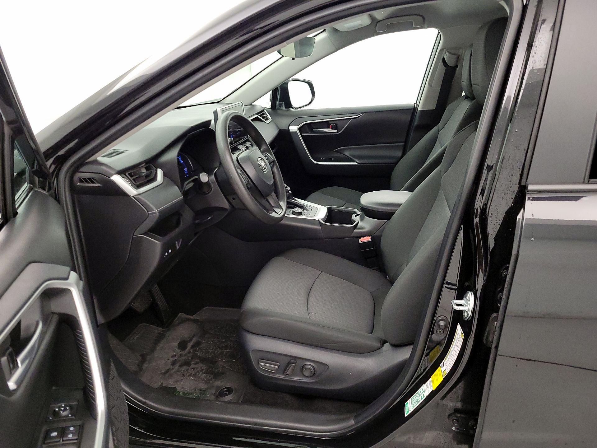 Thumbnail: 2025 Toyota RAV4 - 11