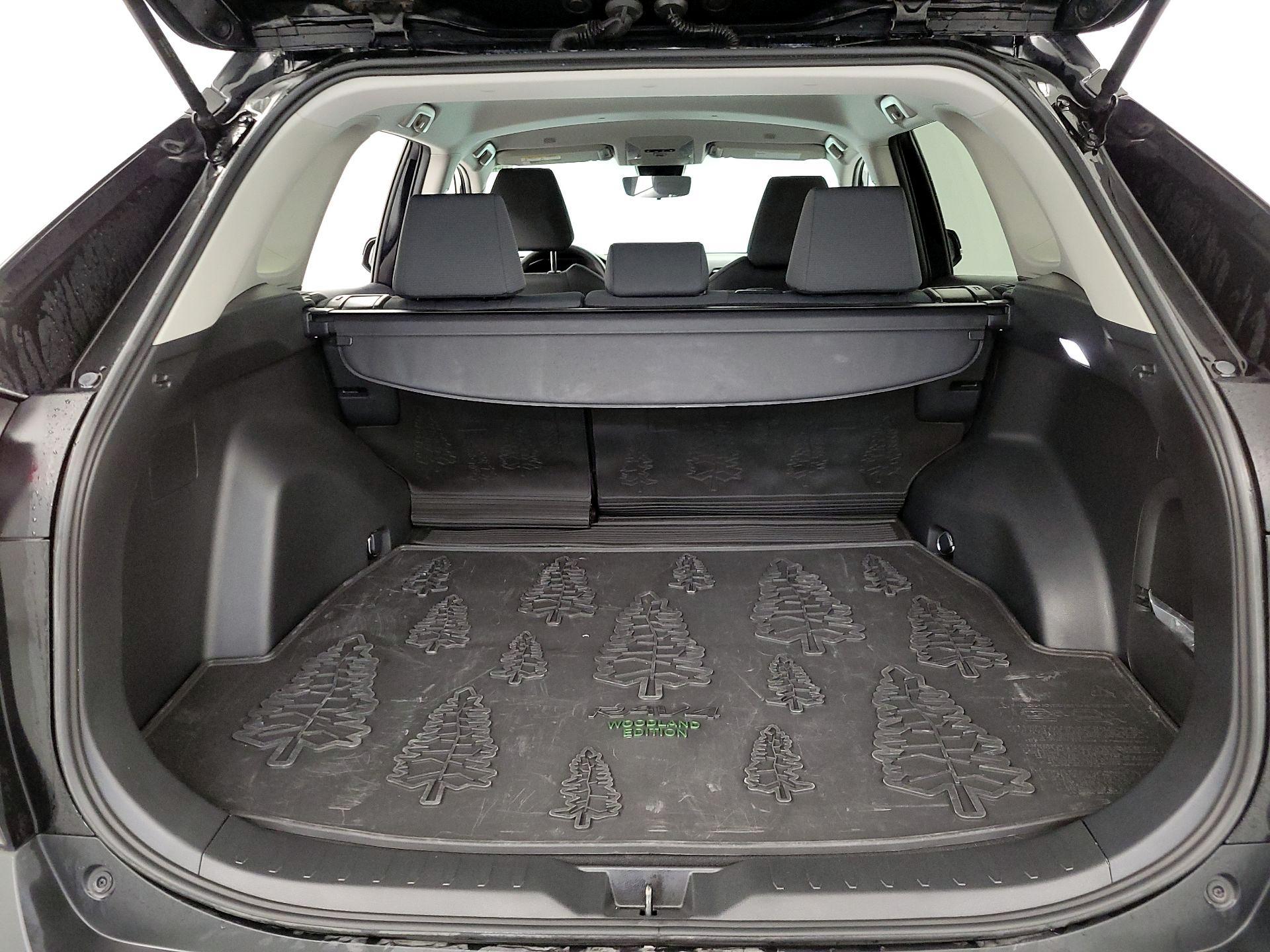 Thumbnail: 2025 Toyota RAV4 - 20