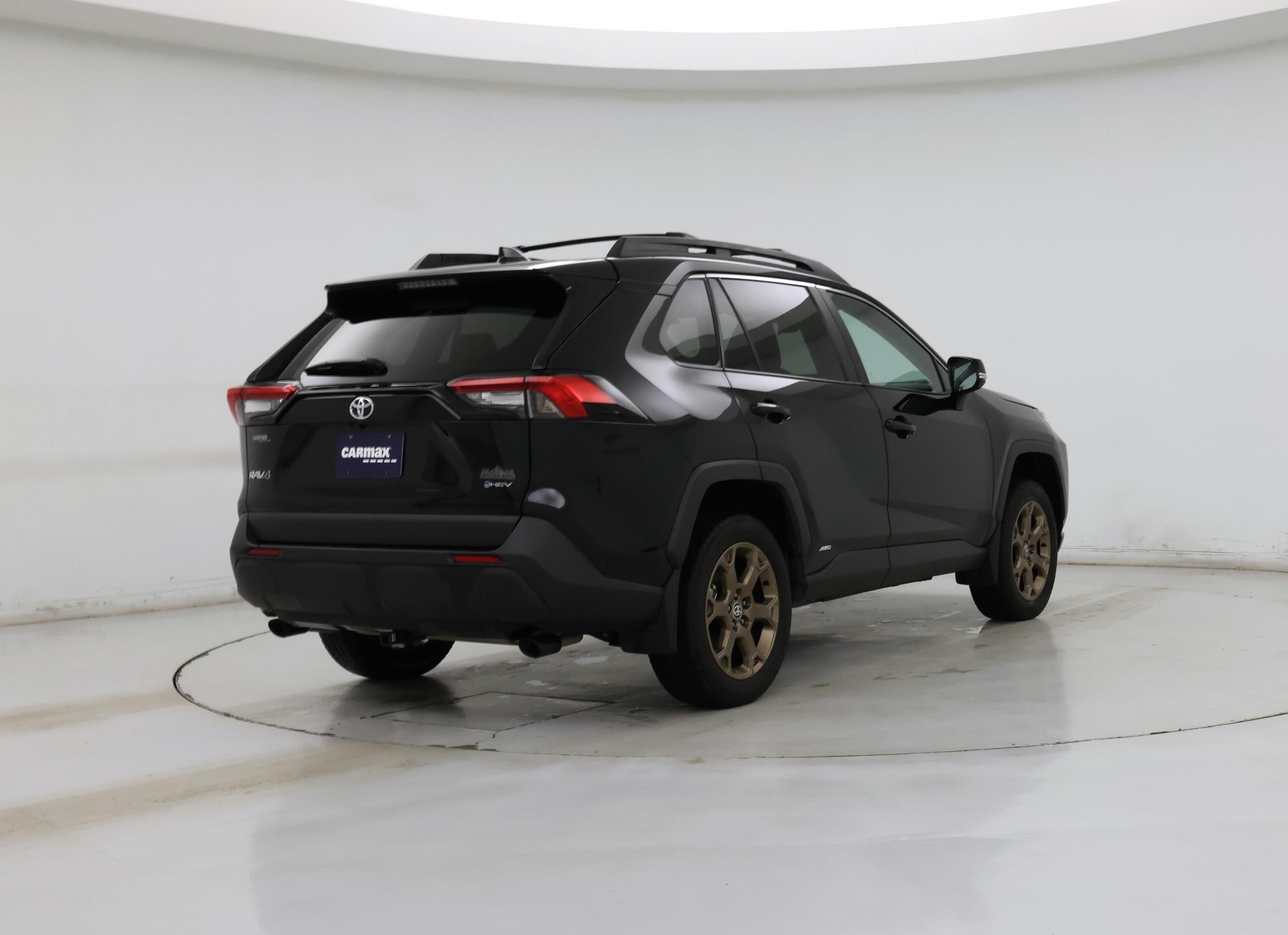 Thumbnail: 2025 Toyota RAV4 - 8