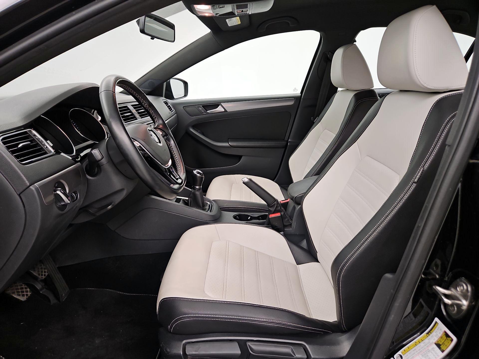 Thumbnail: 2016 Volkswagen Jetta - 11