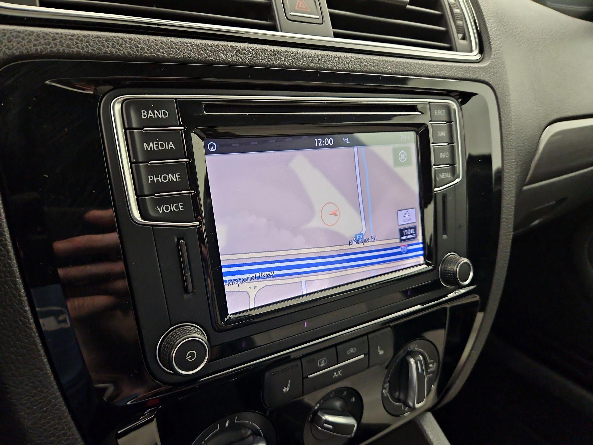 Thumbnail: 2016 Volkswagen Jetta - 14