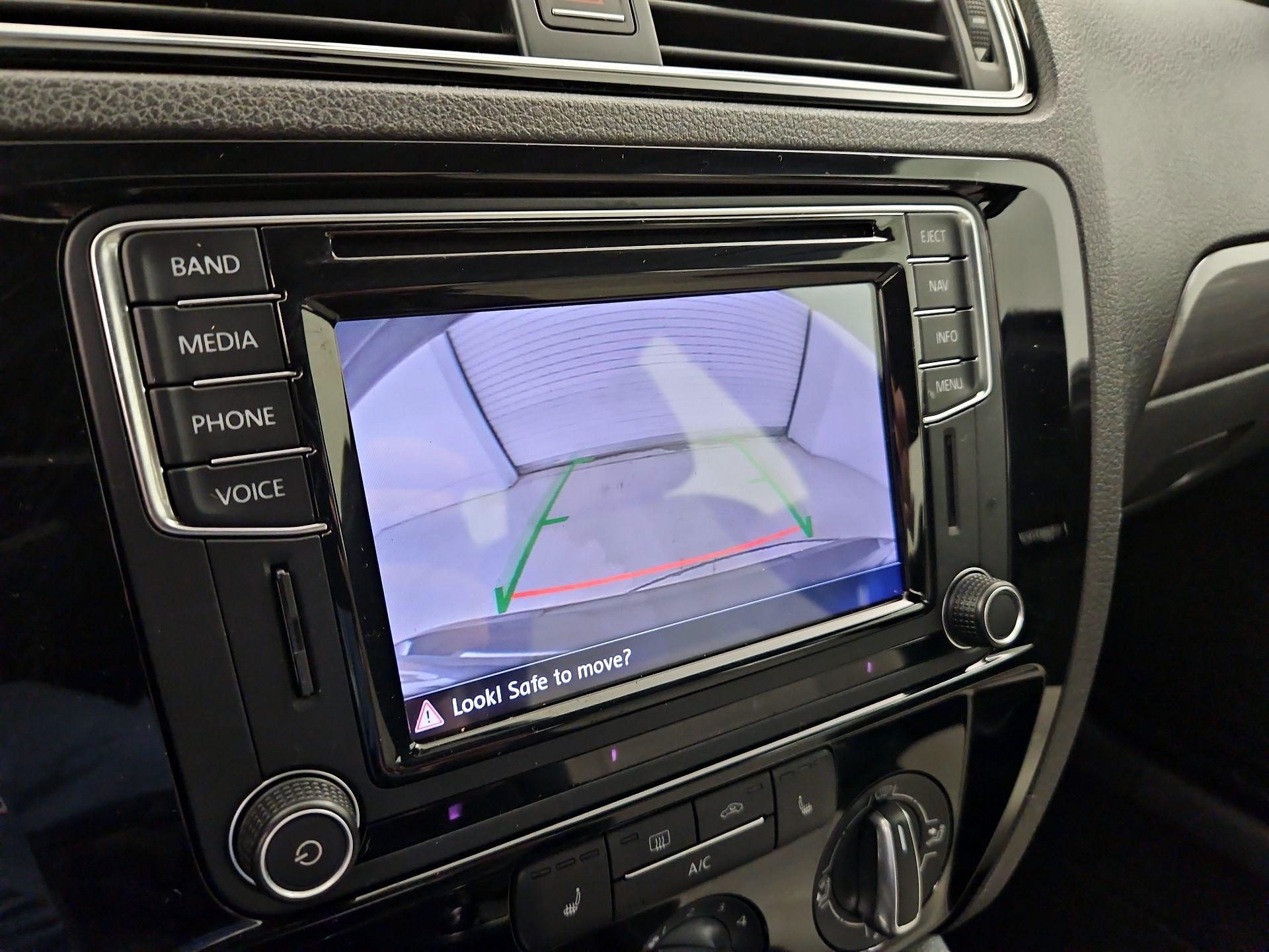 Thumbnail: 2016 Volkswagen Jetta - 15