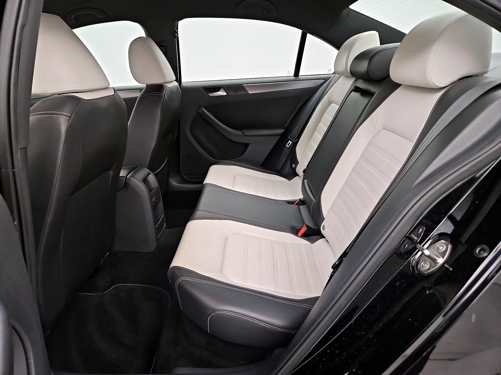 Thumbnail: 2016 Volkswagen Jetta - 20