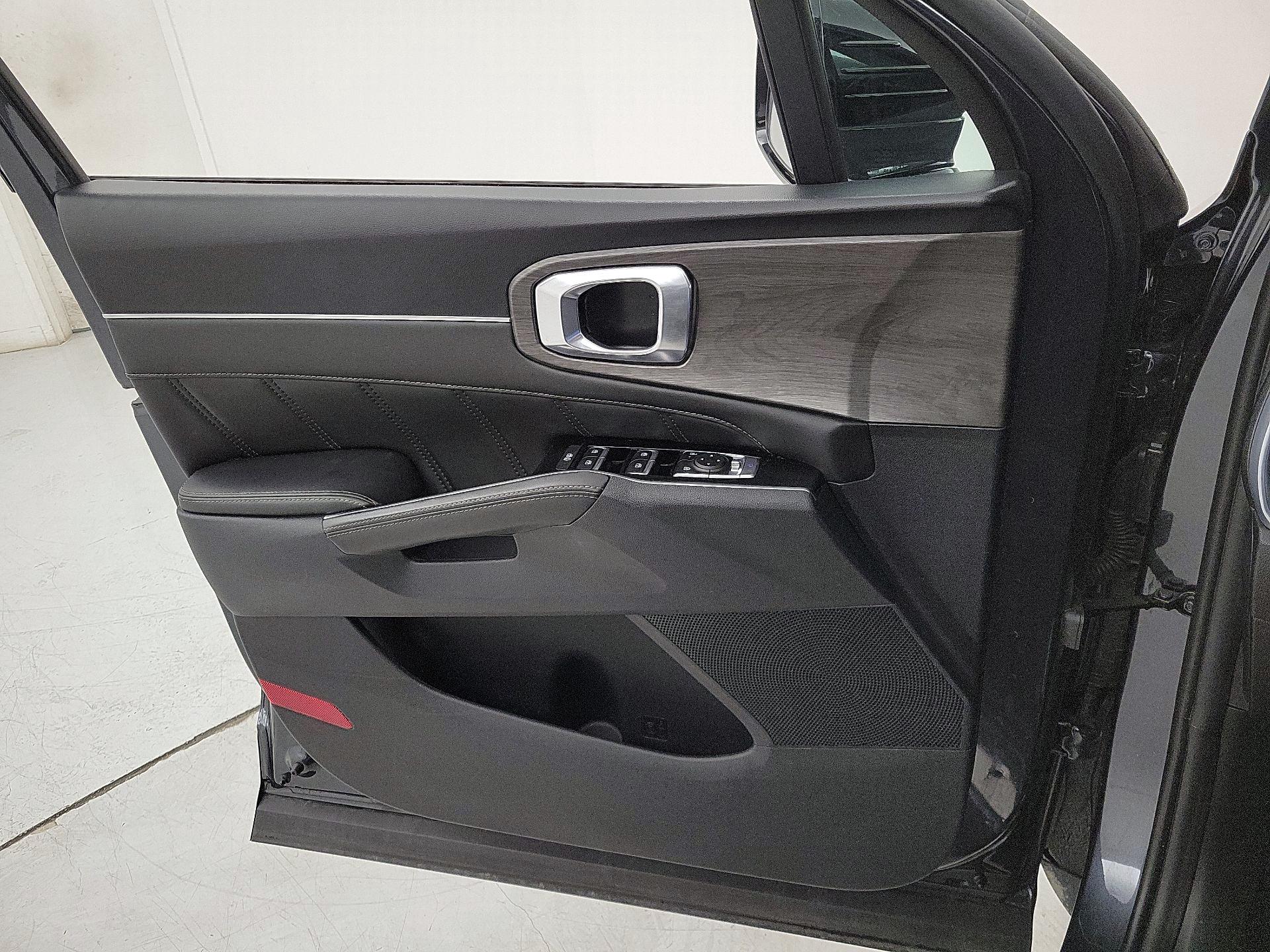 Thumbnail: 2024 Kia Sorento - 12