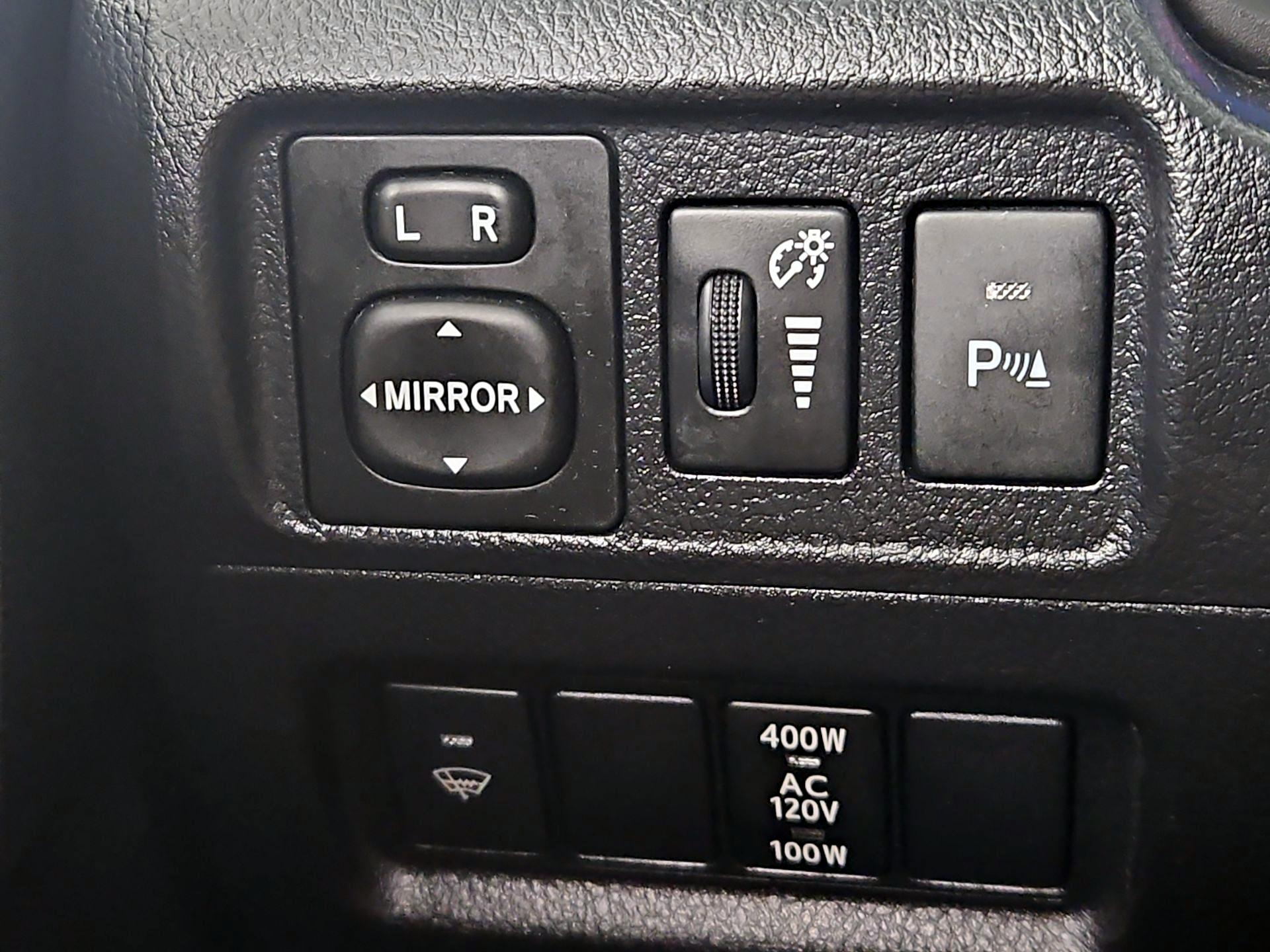 Thumbnail: 2019 Toyota 4Runner - 13
