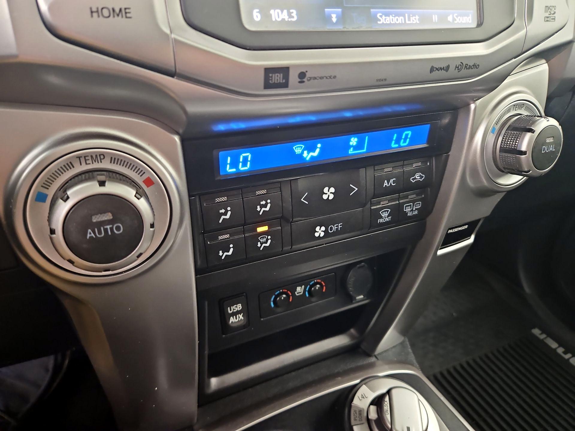 Thumbnail: 2019 Toyota 4Runner - 16