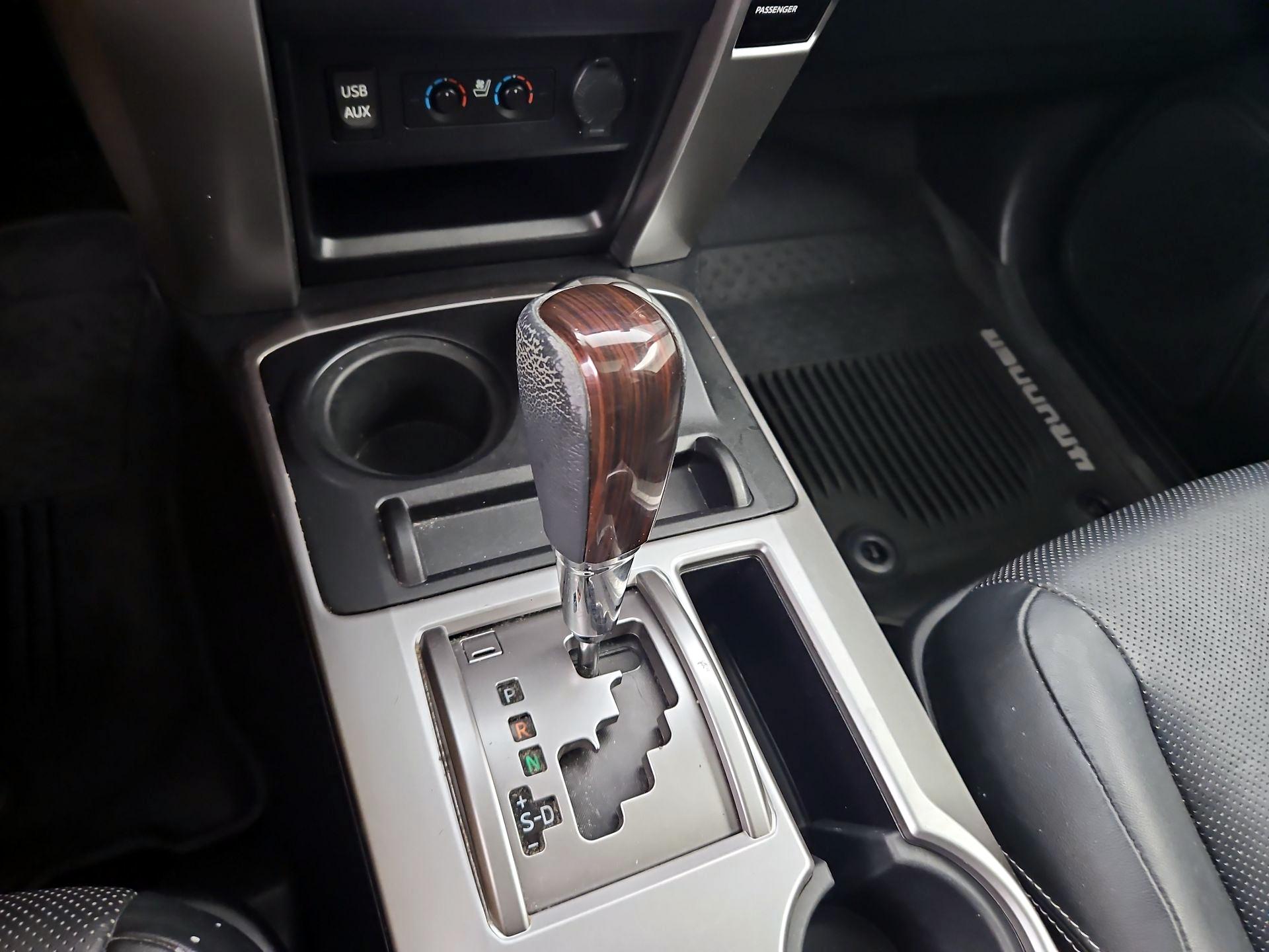 Thumbnail: 2019 Toyota 4Runner - 17