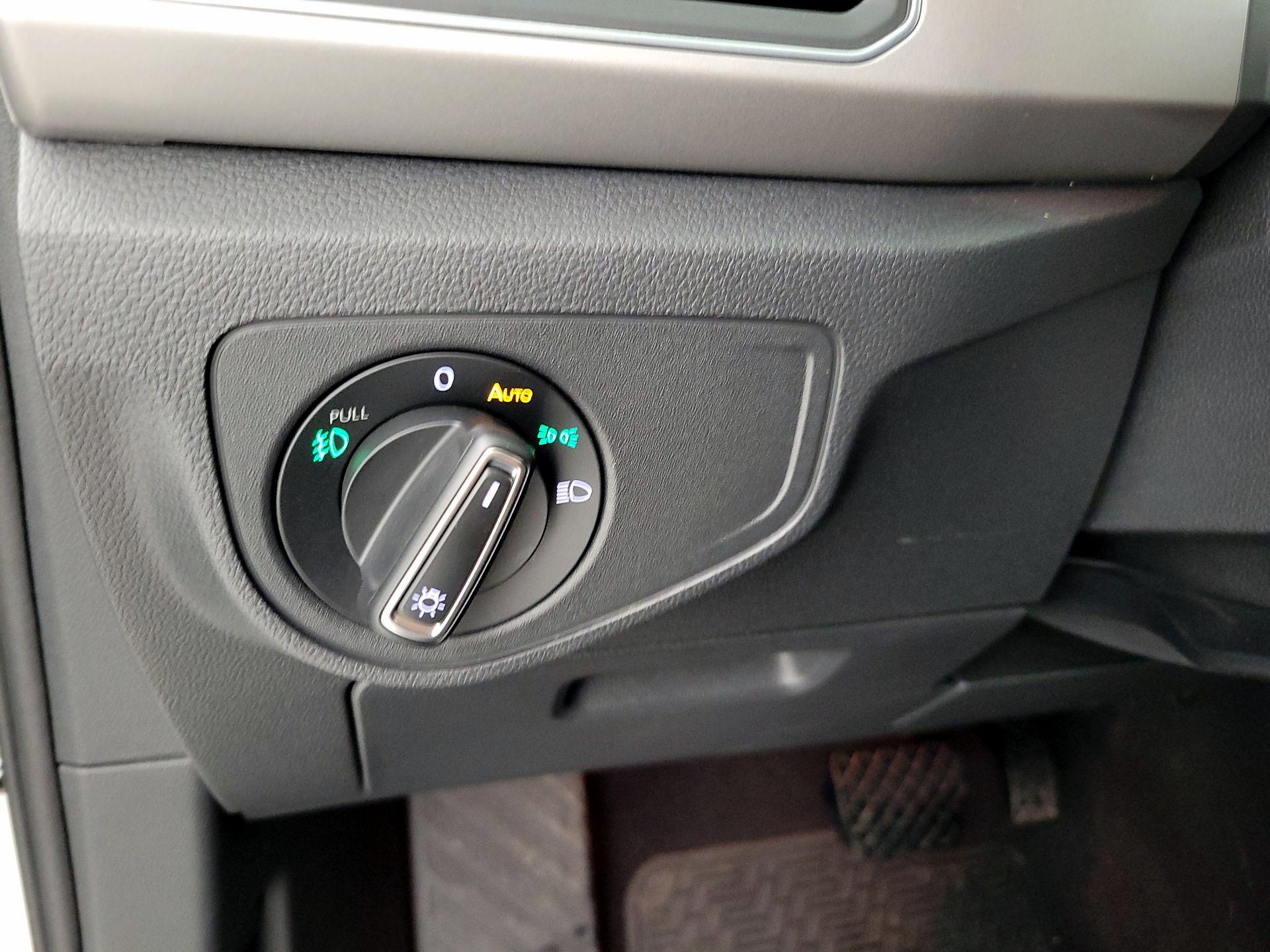 Thumbnail: 2019 Volkswagen Atlas - 13