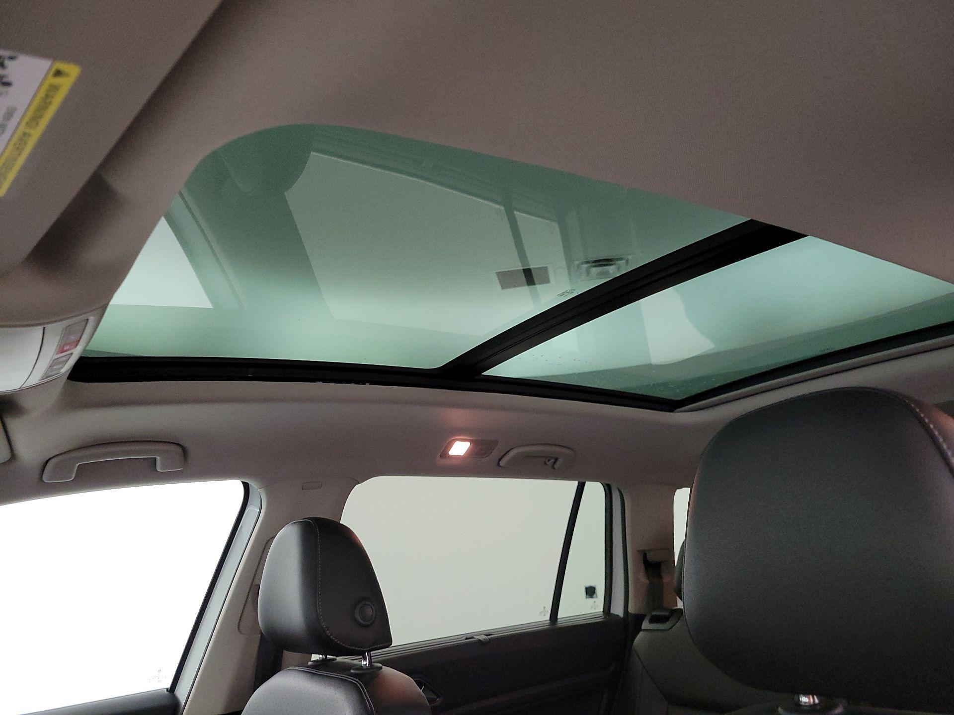 Thumbnail: 2019 Volkswagen Atlas - 19