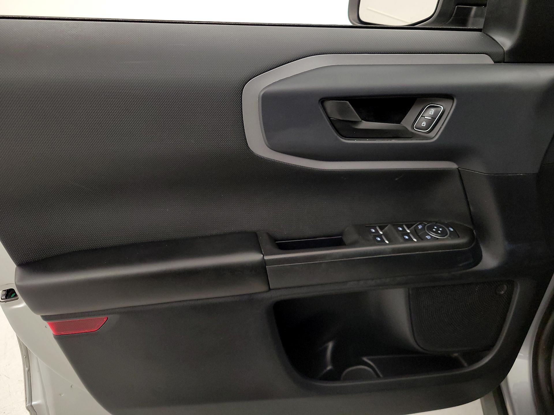 Thumbnail: 2022 Ford Bronco Sport - 12