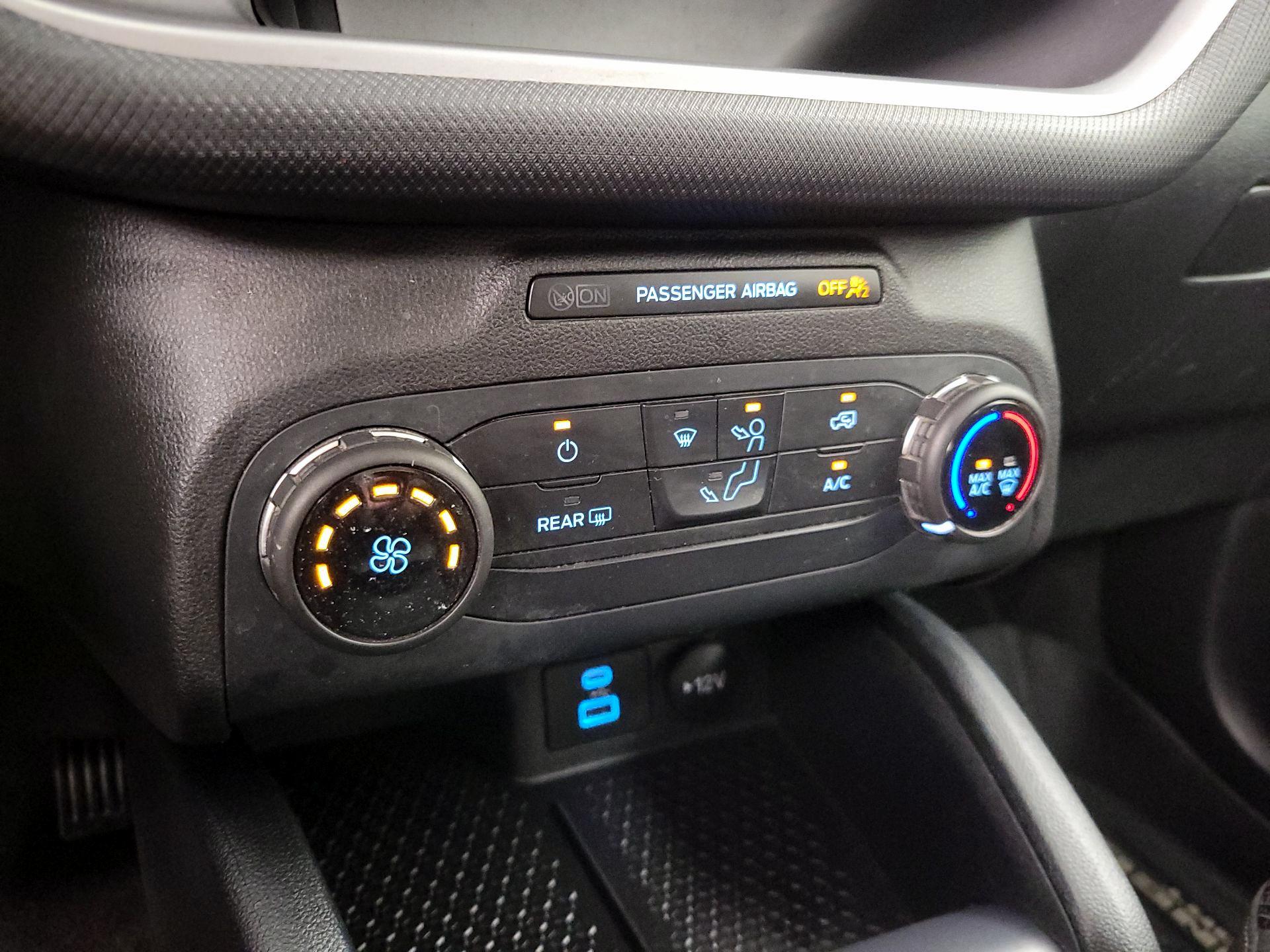 Thumbnail: 2022 Ford Bronco Sport - 16