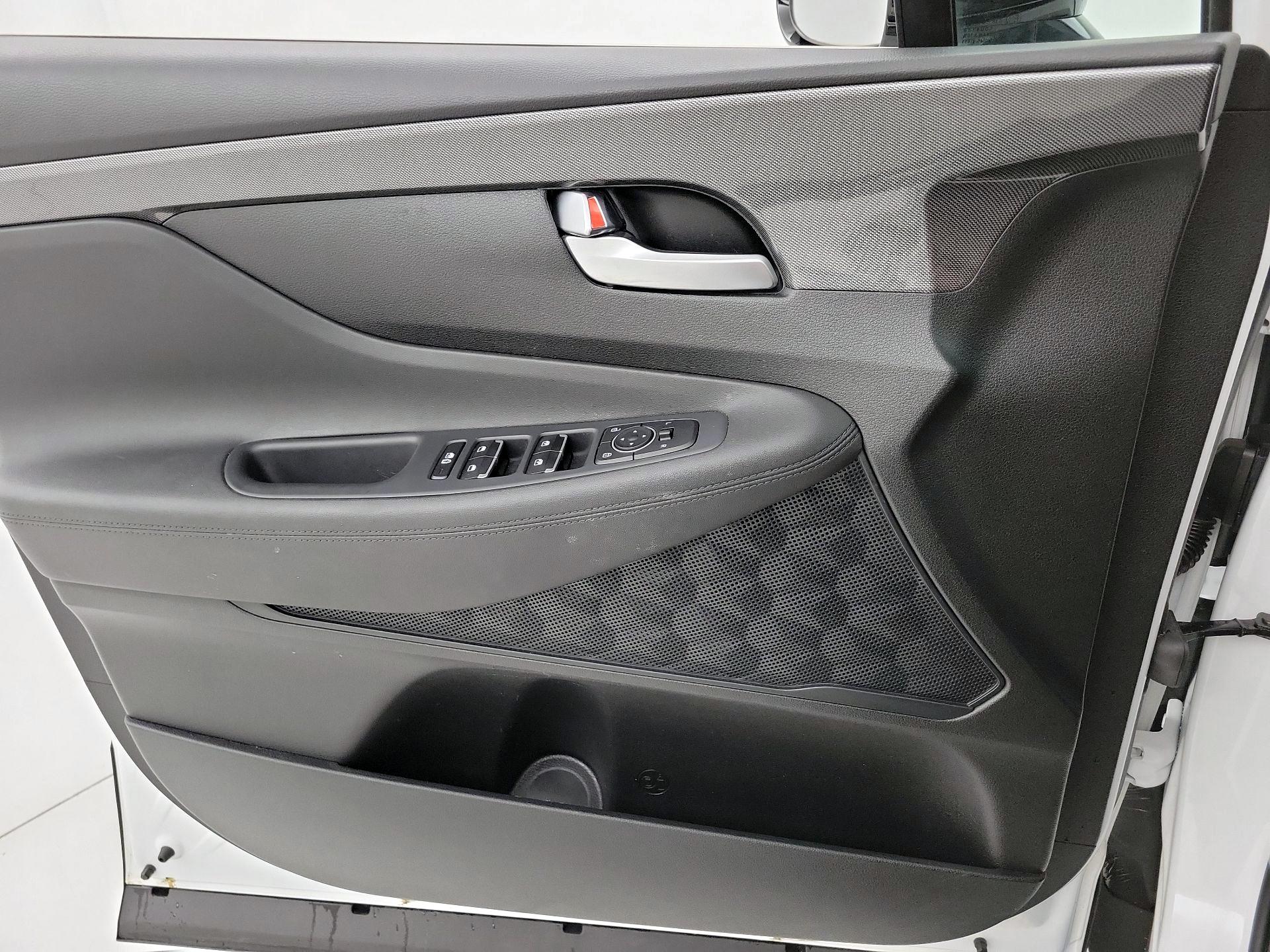 Thumbnail: 2023 Hyundai Santa Fe - 12