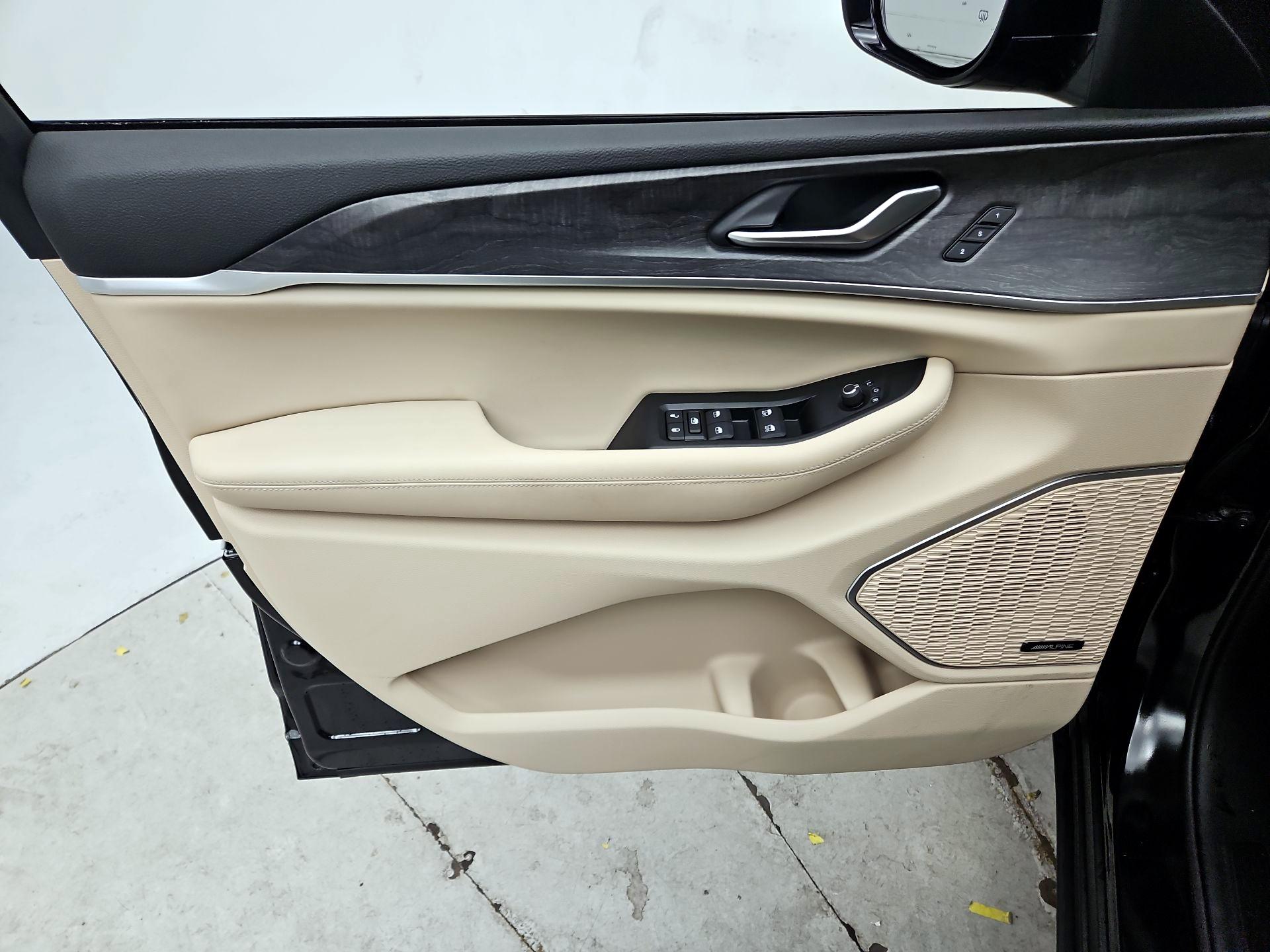 Thumbnail: 2025 Jeep Grand Cherokee - 12