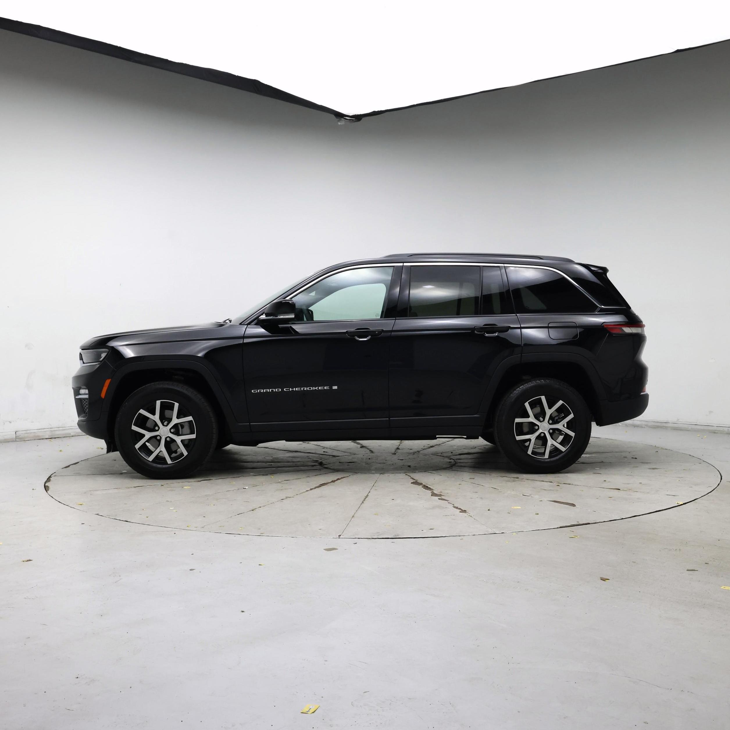 Thumbnail: 2025 Jeep Grand Cherokee - 3