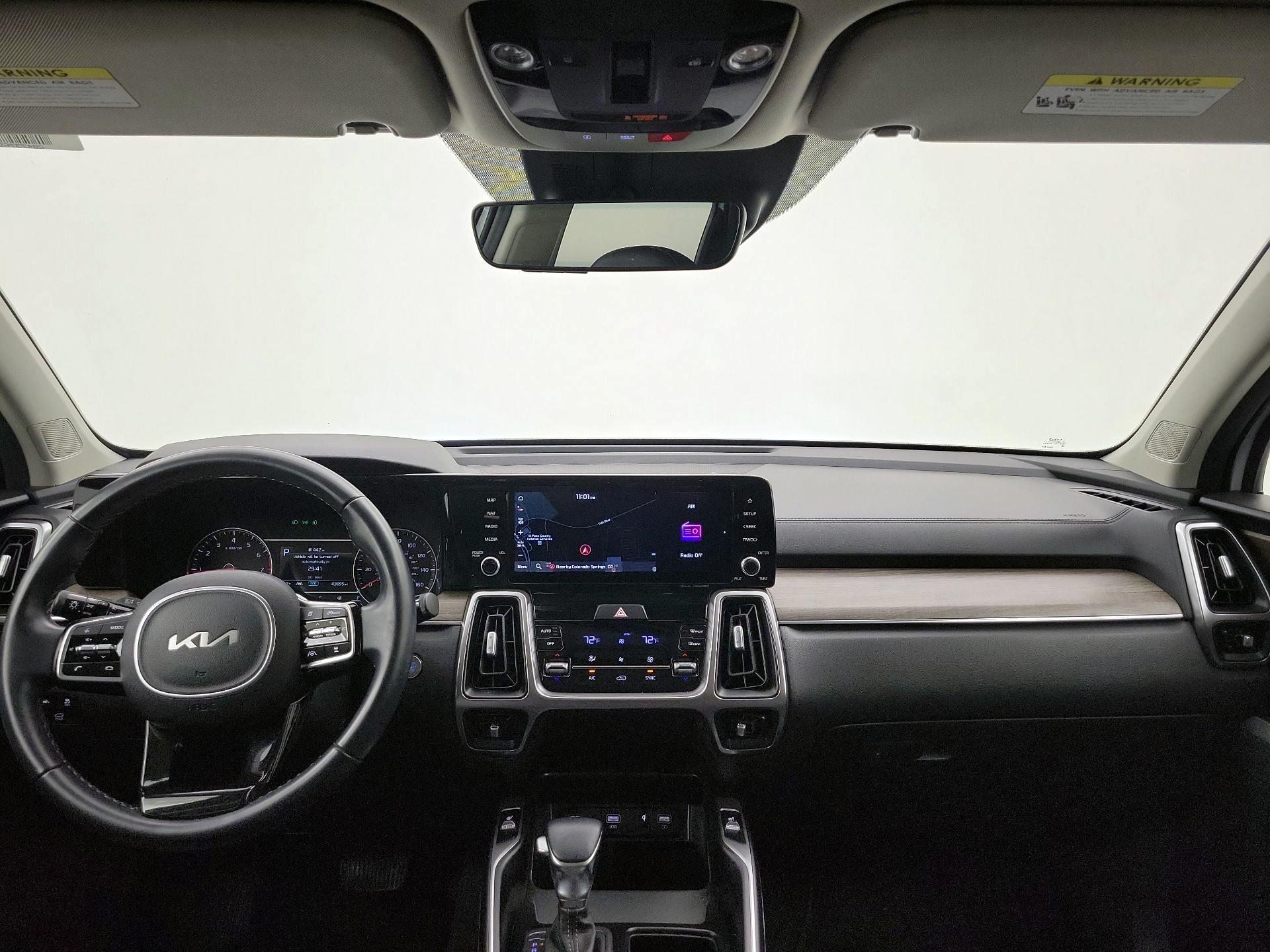 Thumbnail: 2023 Kia Sorento - 9