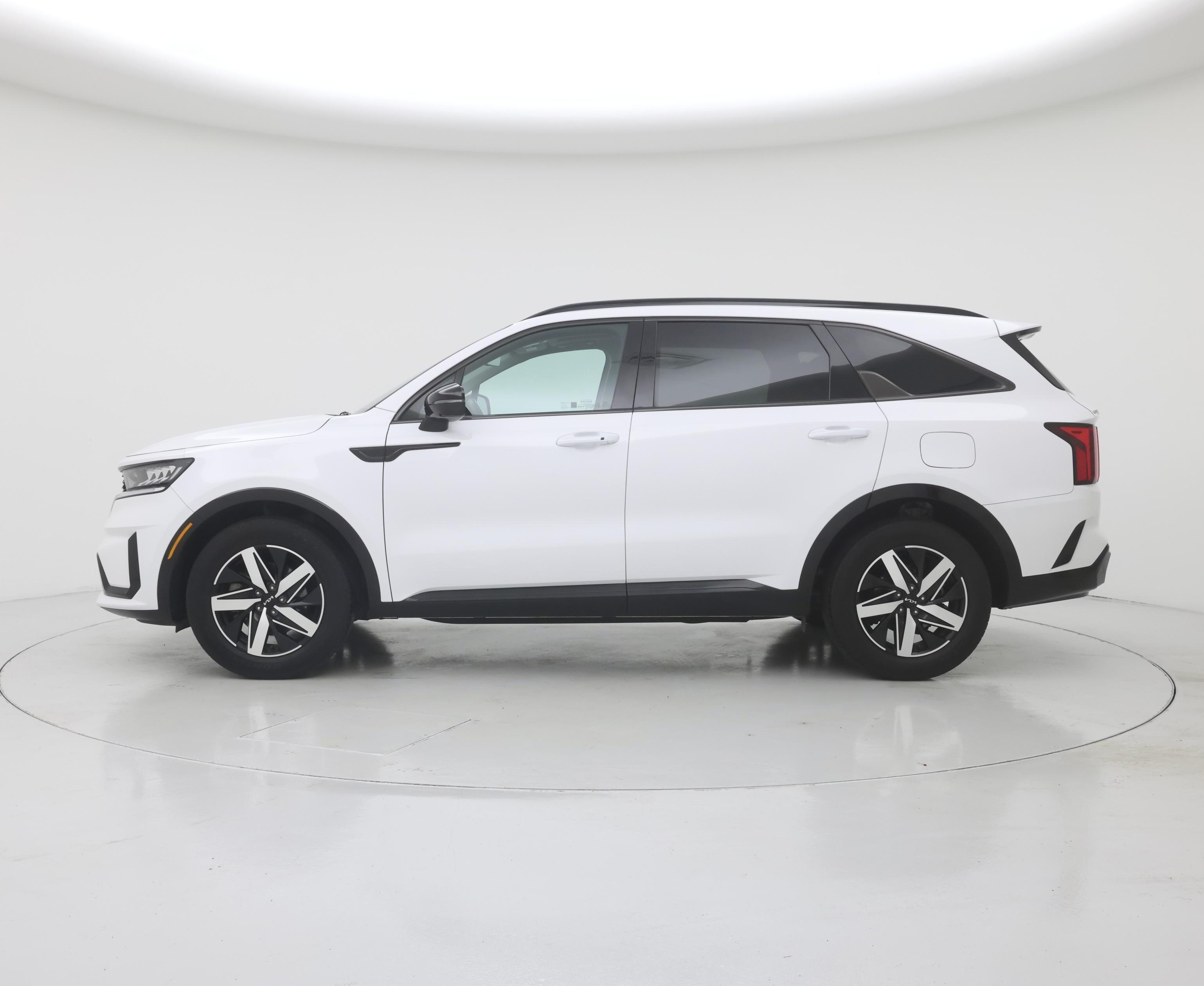 Thumbnail: 2023 Kia Sorento - 3