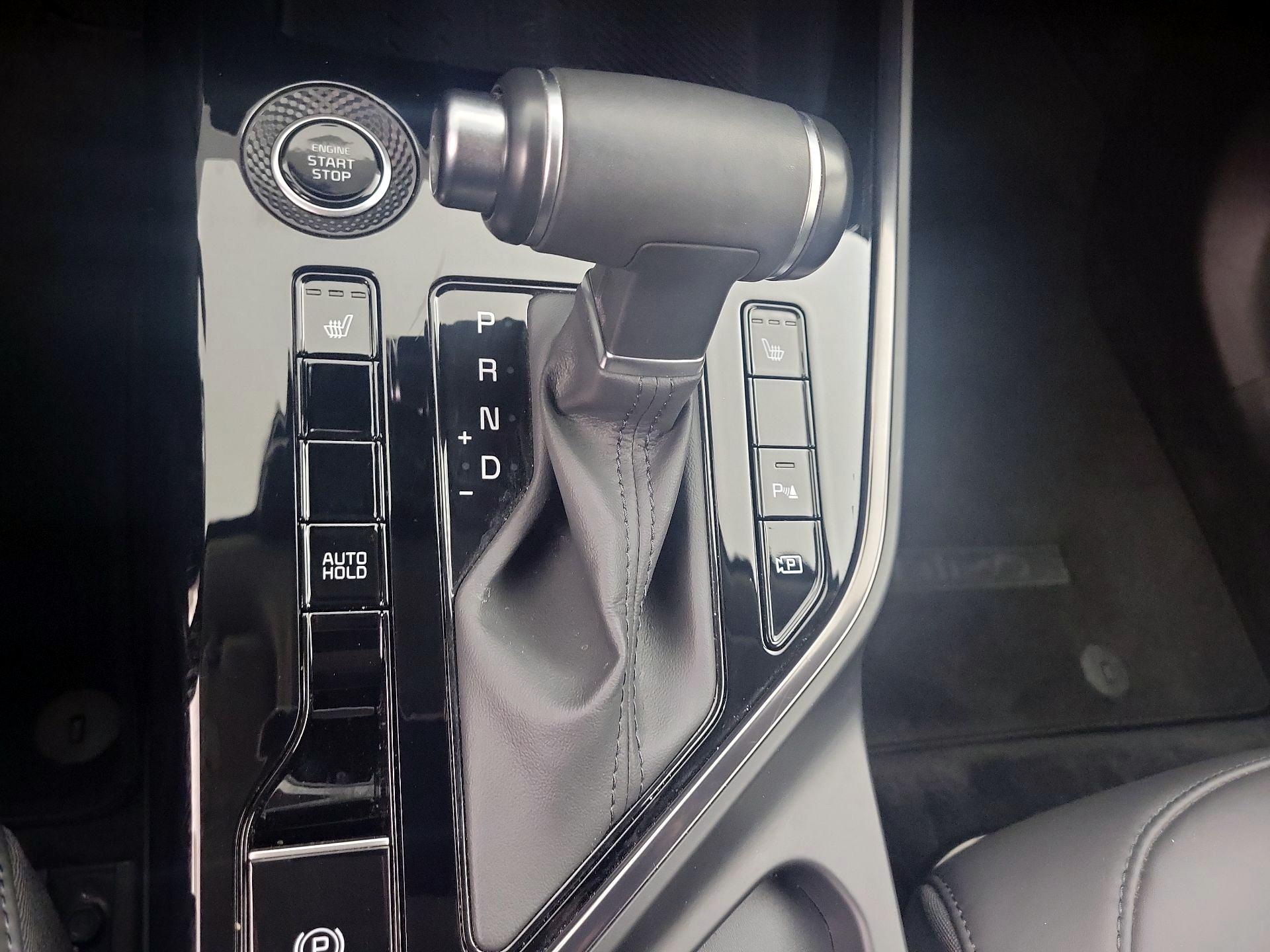 Thumbnail: 2023 Kia Niro - 18