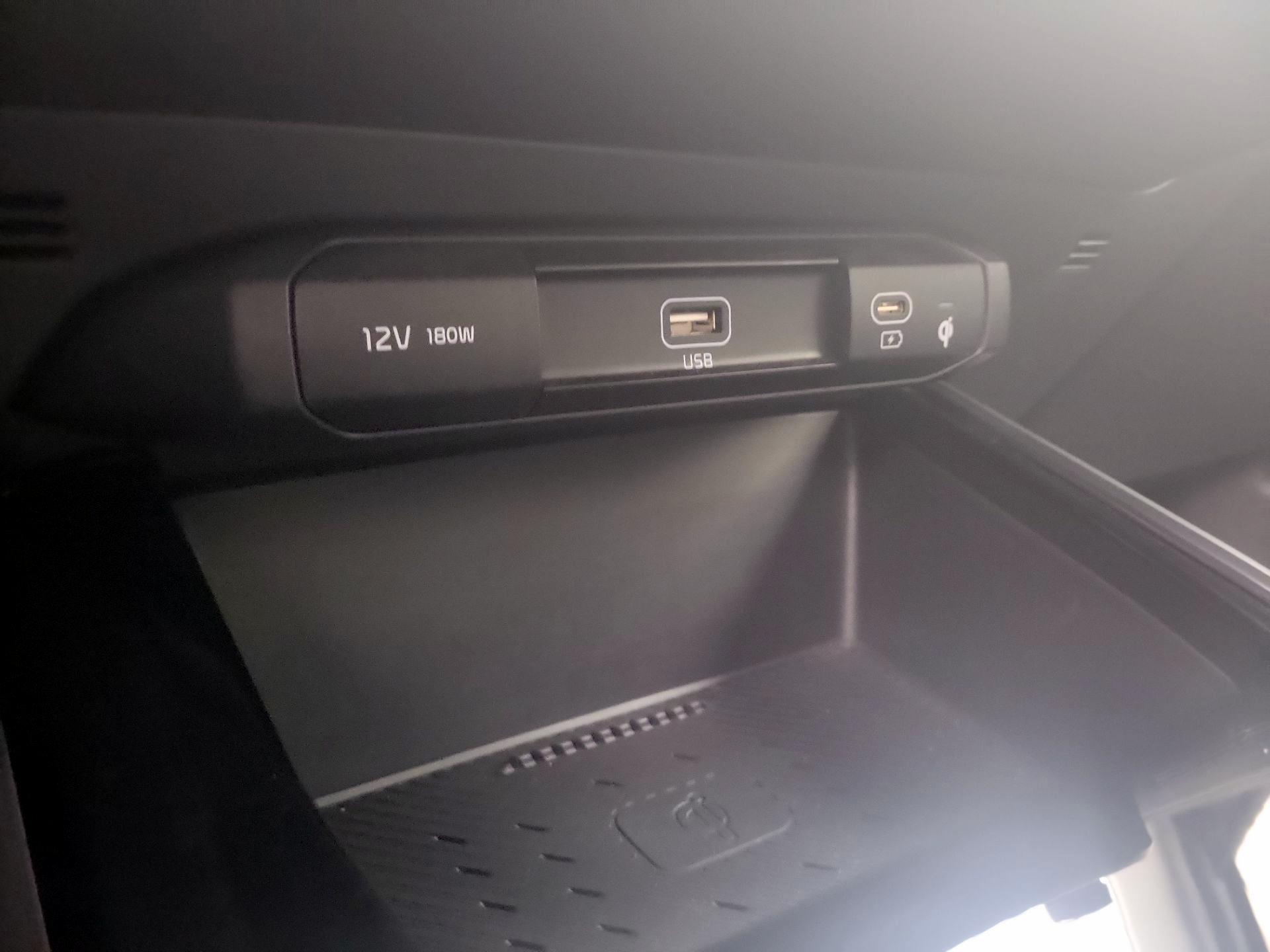 Thumbnail: 2023 Kia Niro - 19