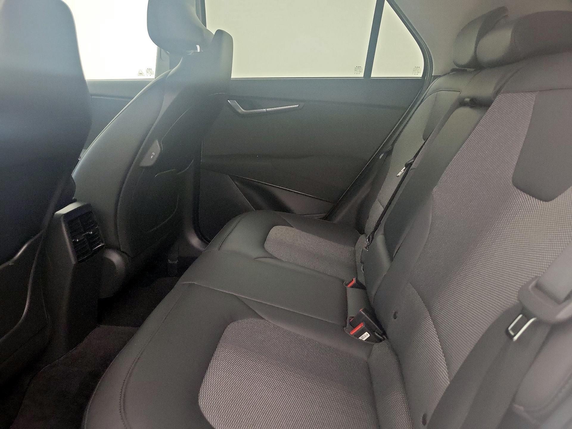 Thumbnail: 2023 Kia Niro - 20