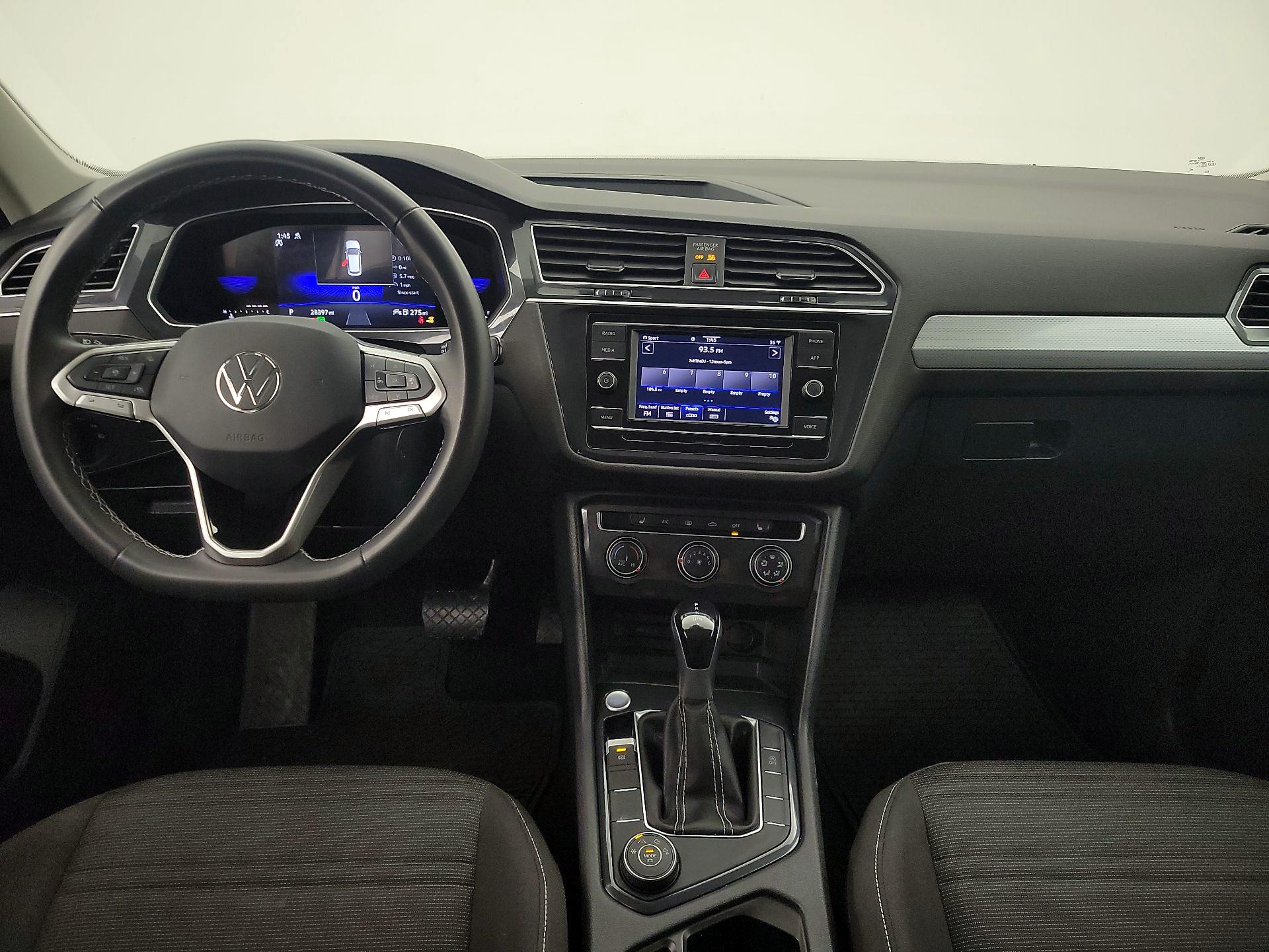 Thumbnail: 2024 Volkswagen Tiguan - 9