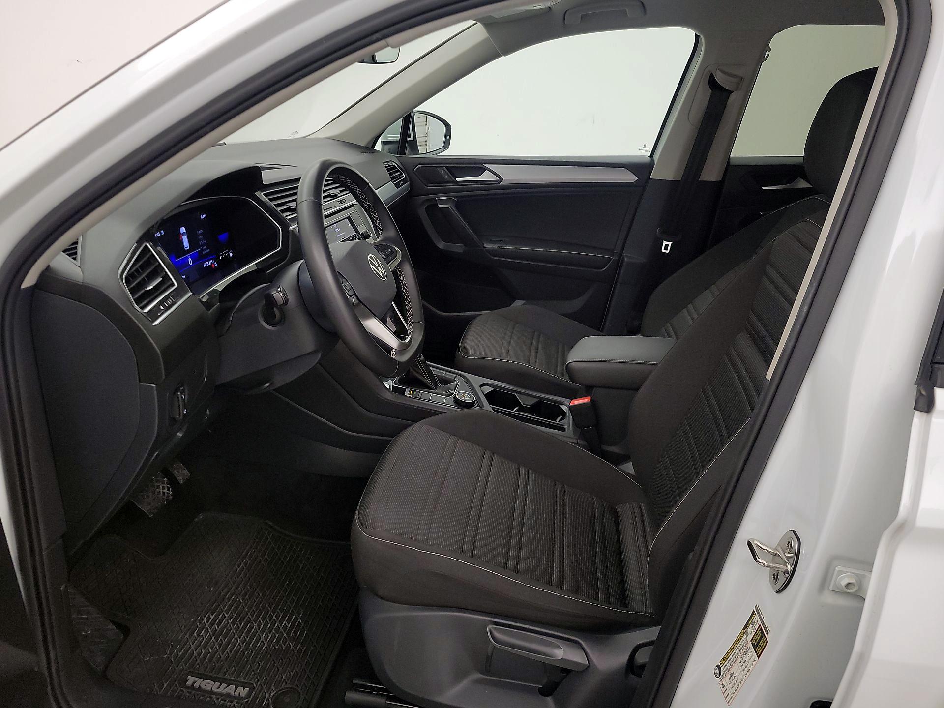 Thumbnail: 2024 Volkswagen Tiguan - 11