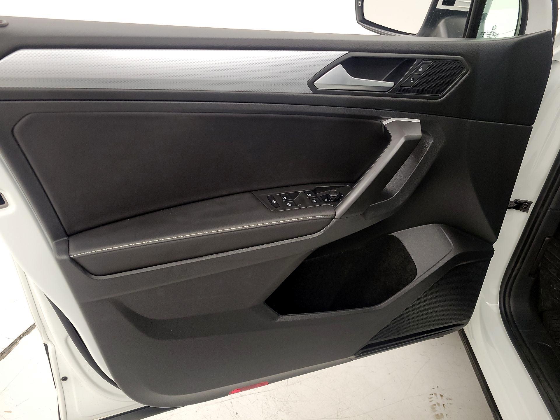 Thumbnail: 2024 Volkswagen Tiguan - 12